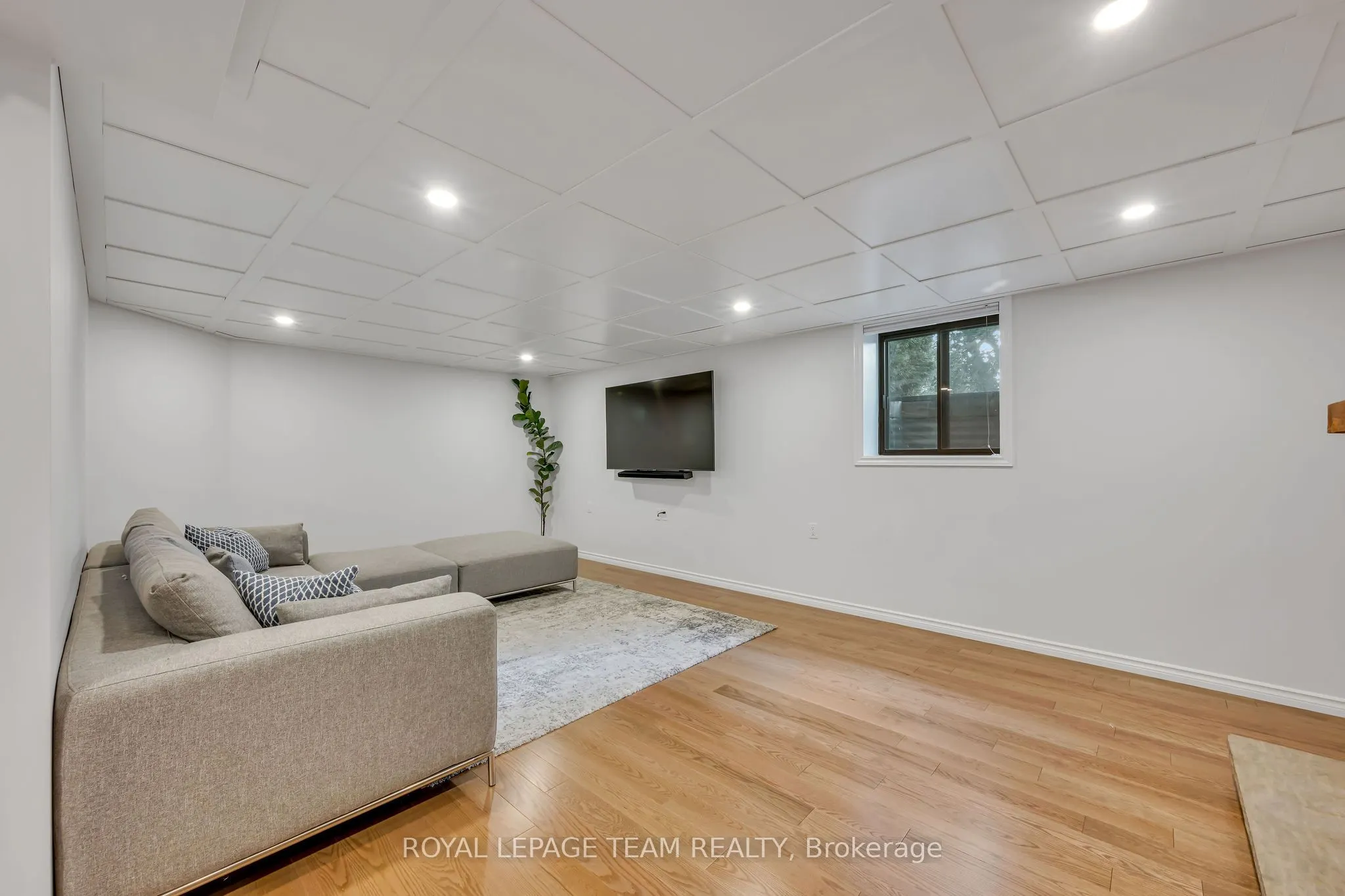 2233 BEAVER Avenue