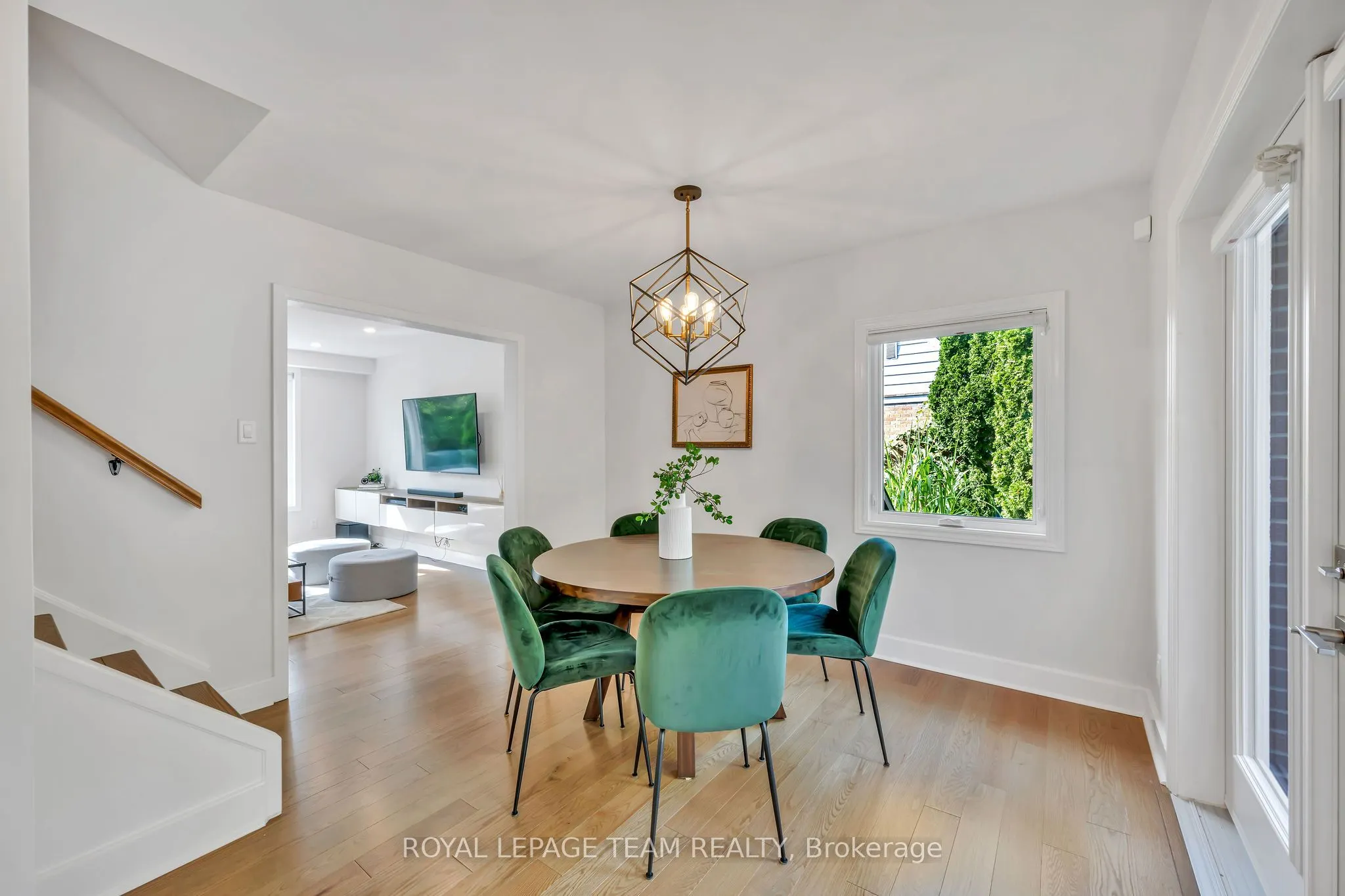 2233 BEAVER Avenue