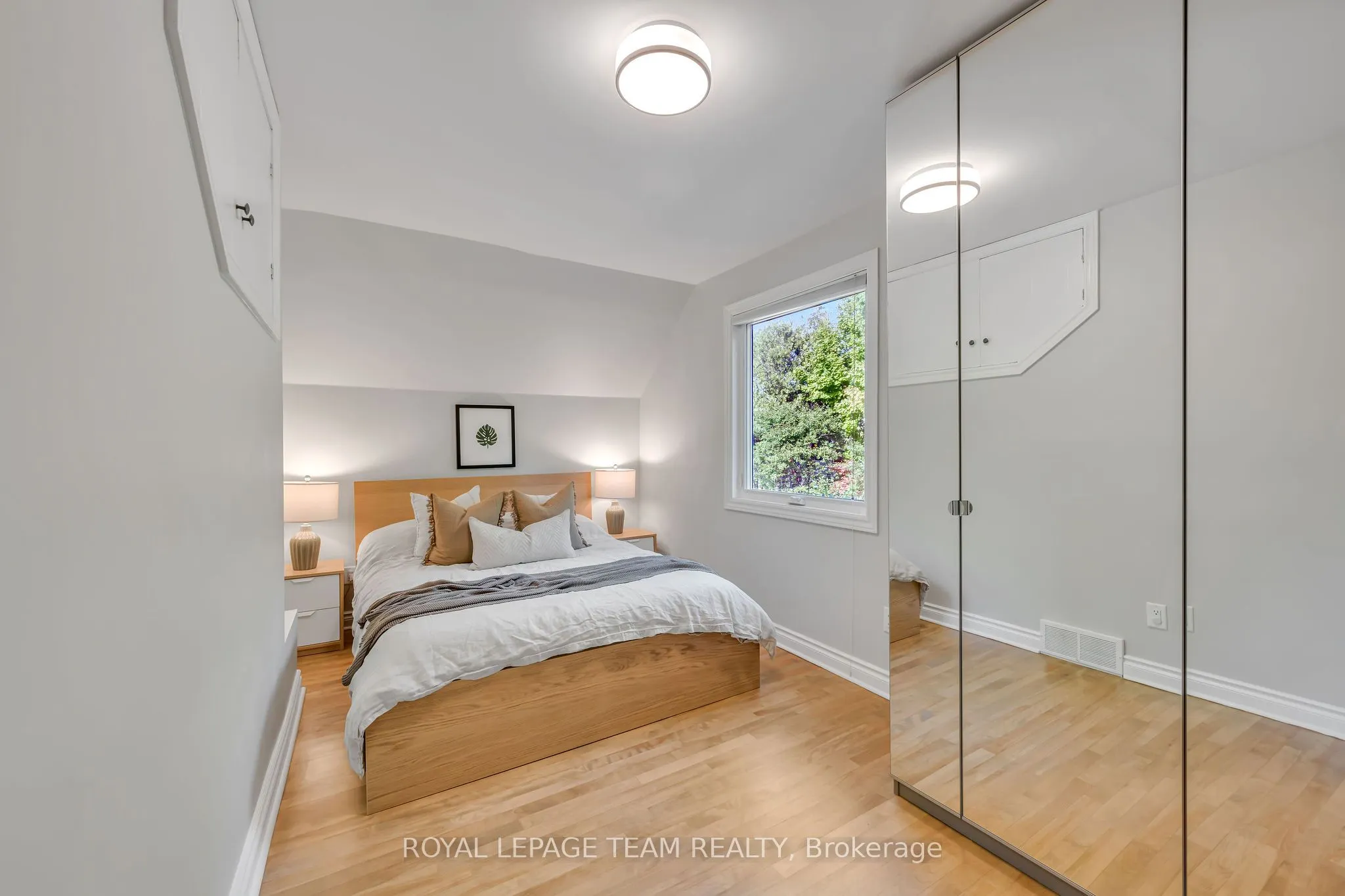 2233 BEAVER Avenue