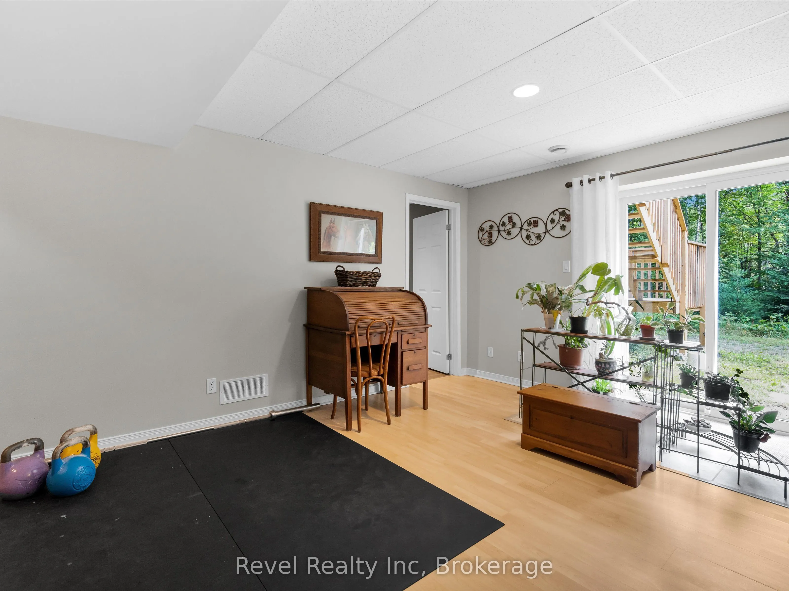 1326 Echo Lake Road