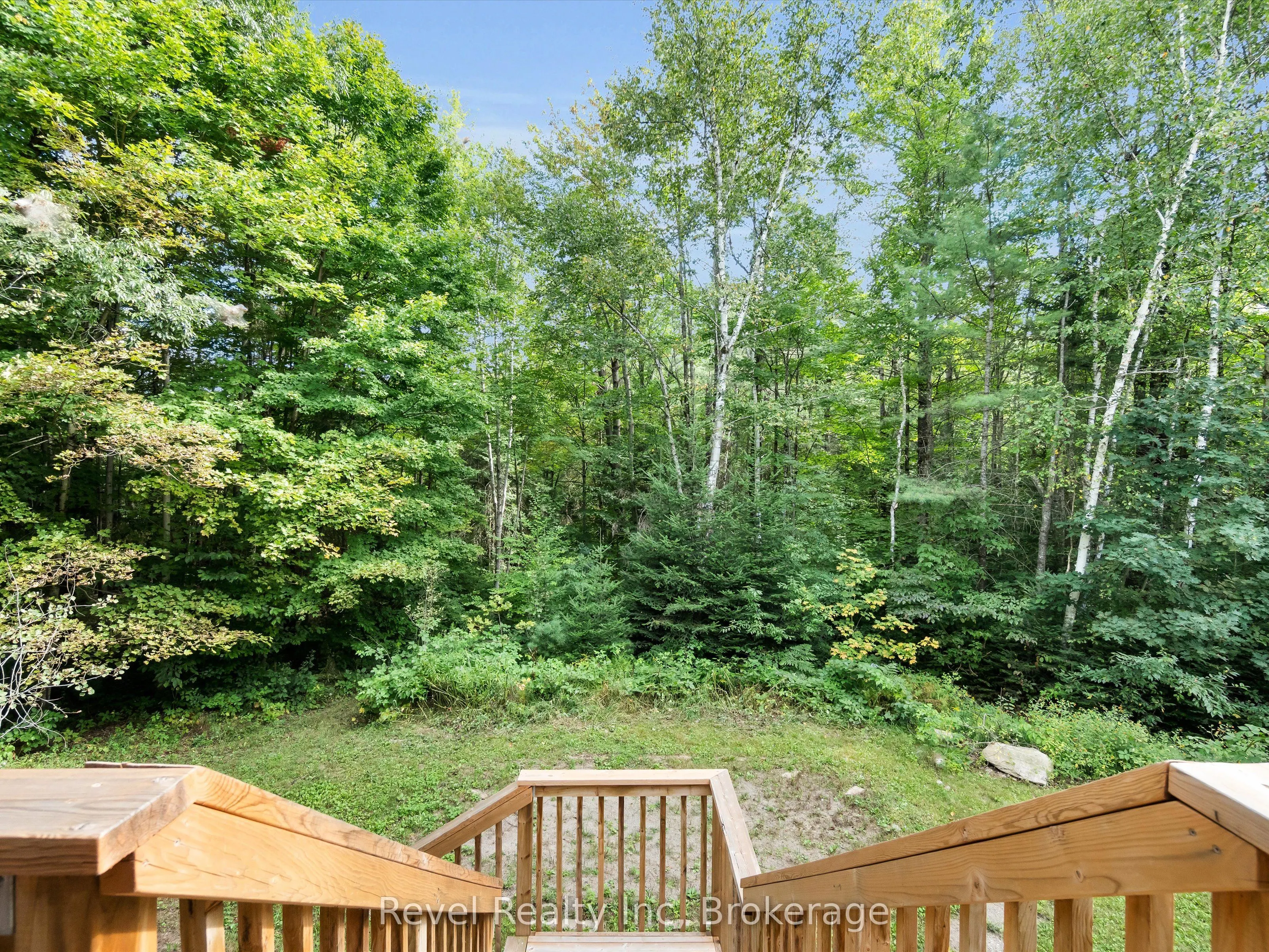 1326 Echo Lake Road