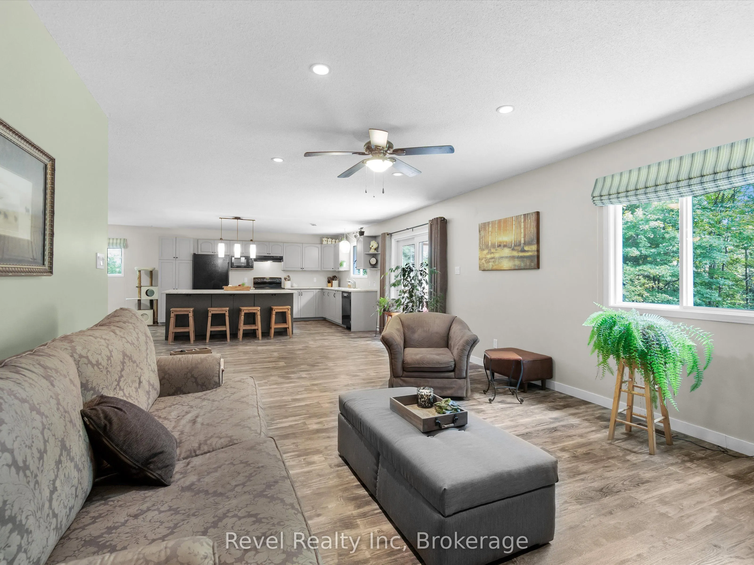 1326 Echo Lake Road