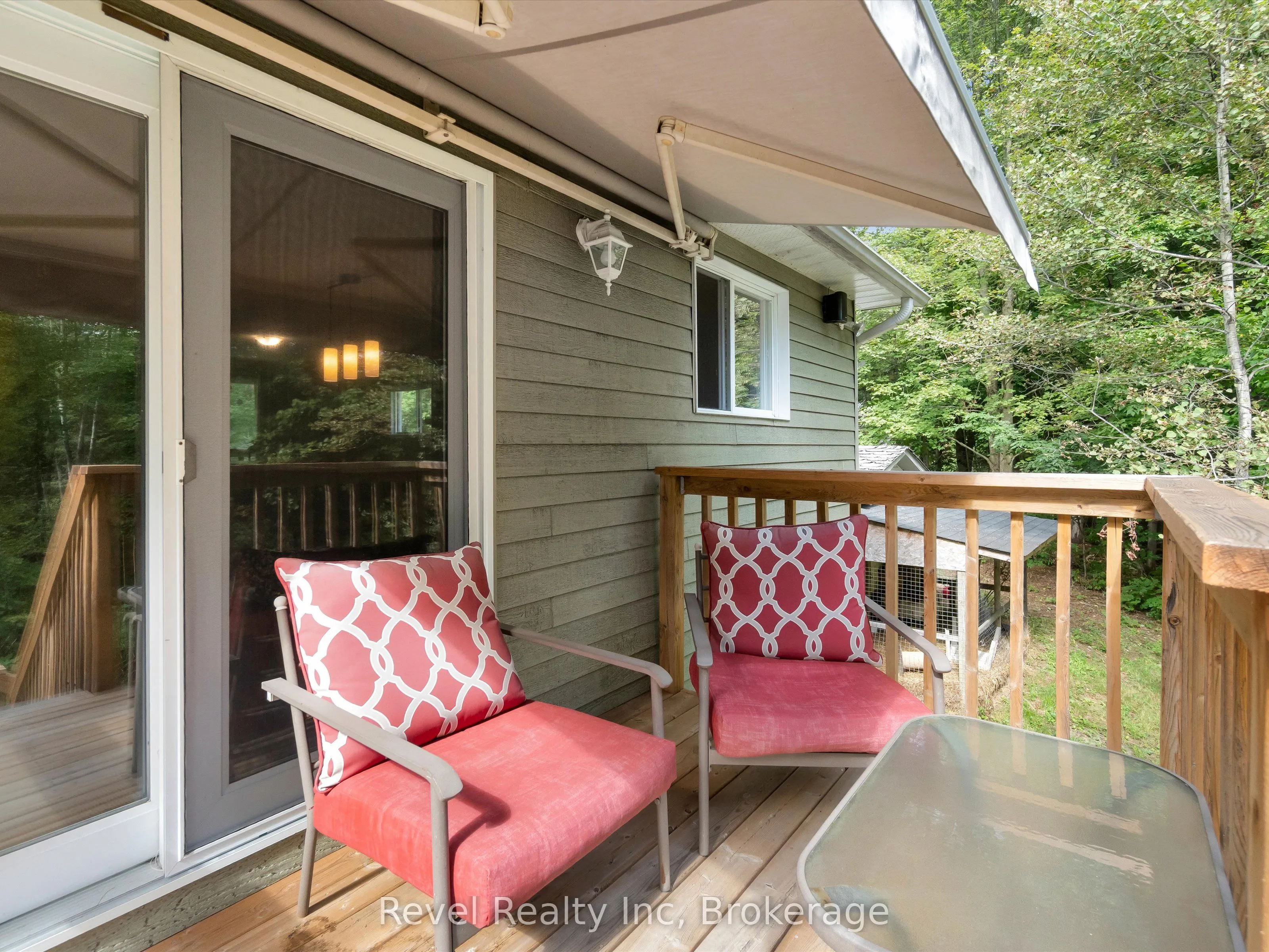 1326 Echo Lake Road