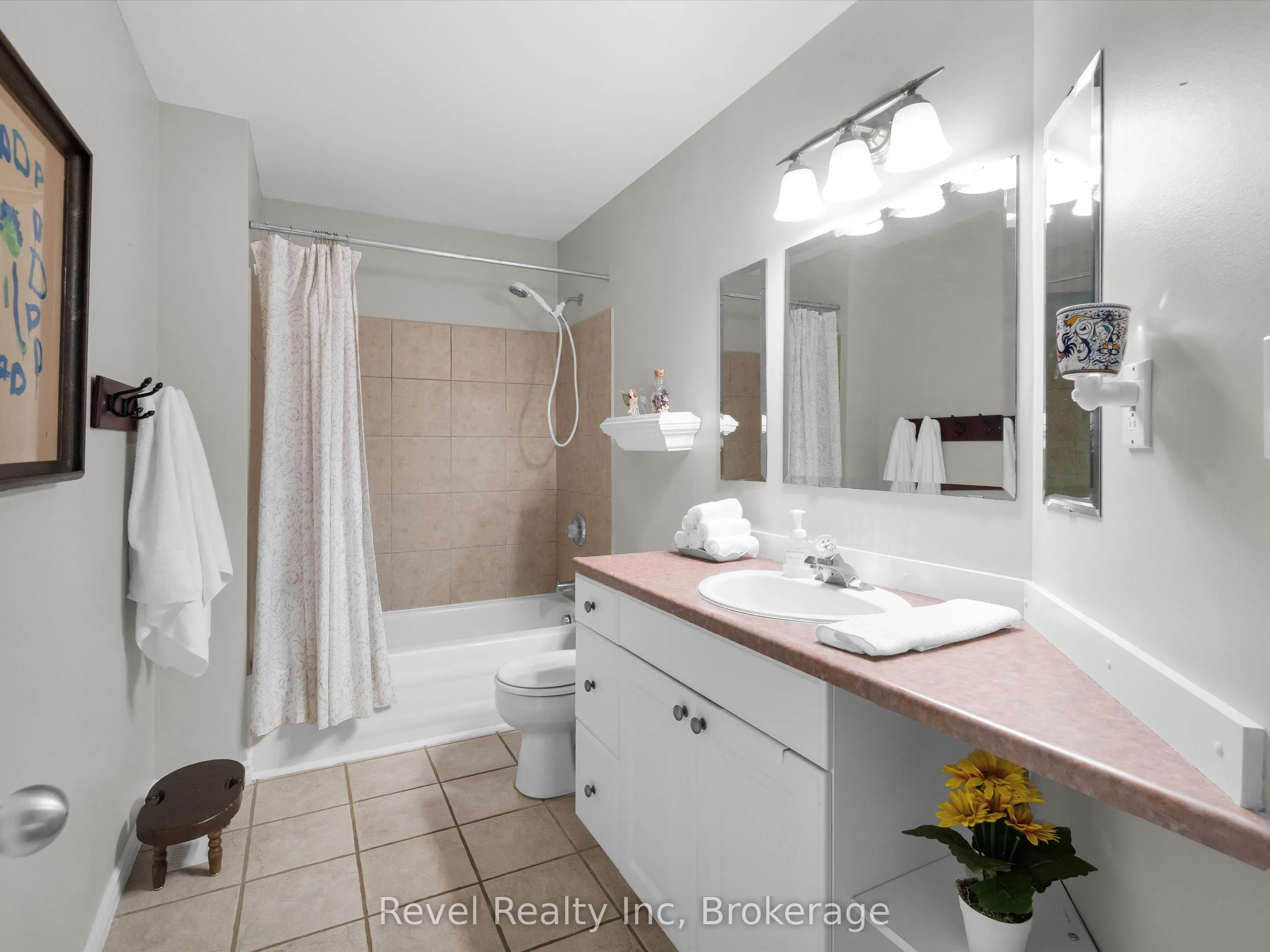 1326 Echo Lake Road