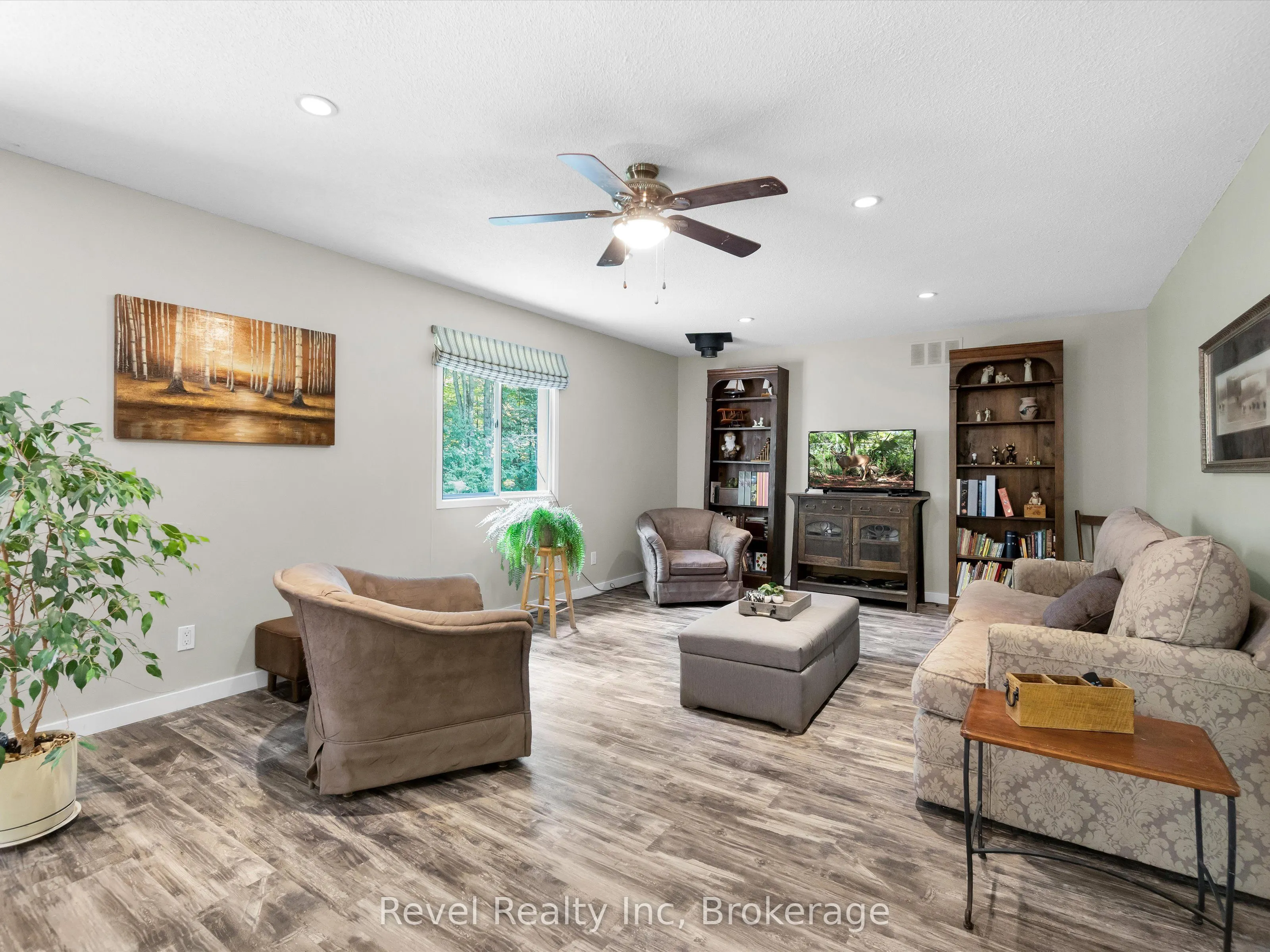 1326 Echo Lake Road