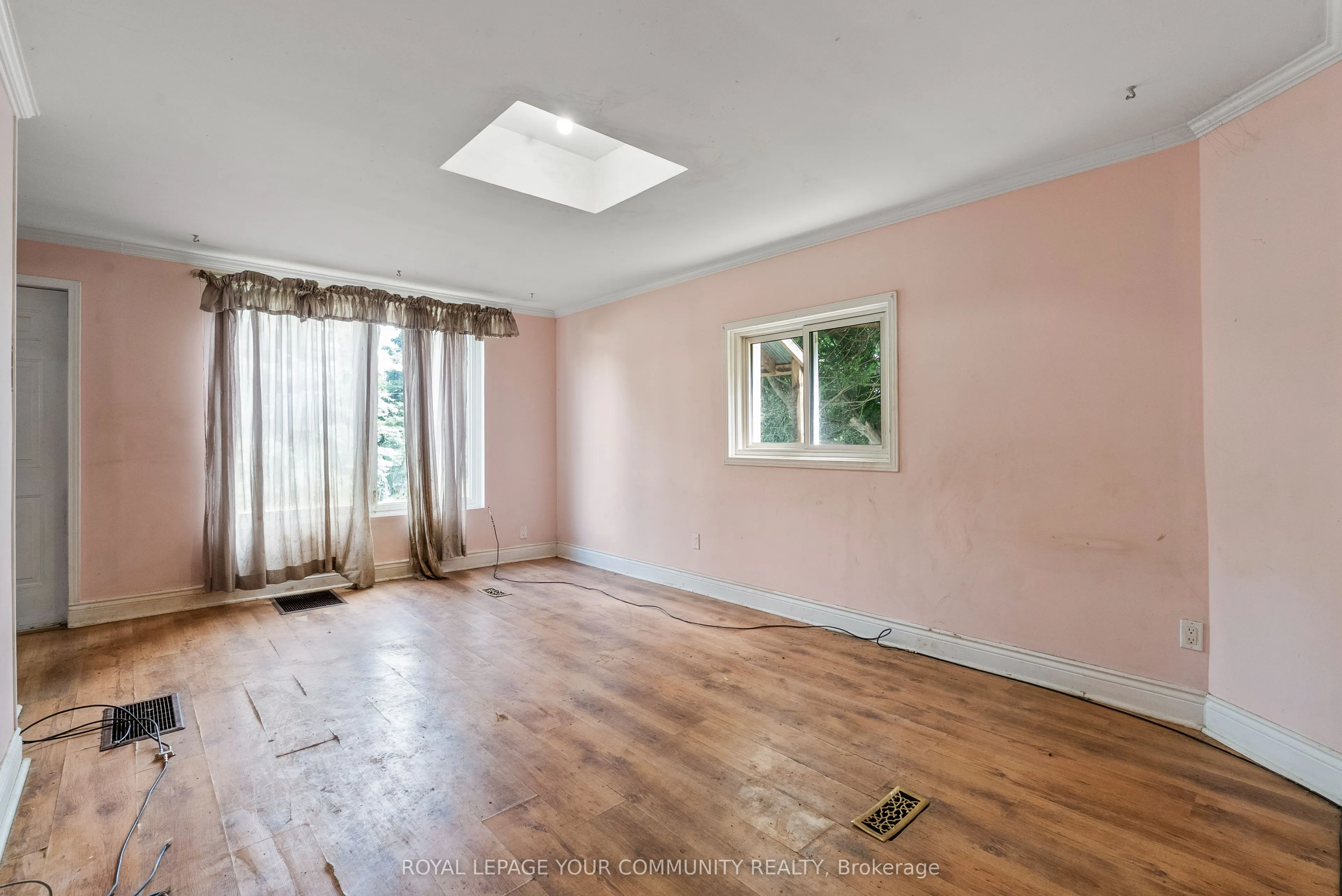 500218 GREY ROAD 12