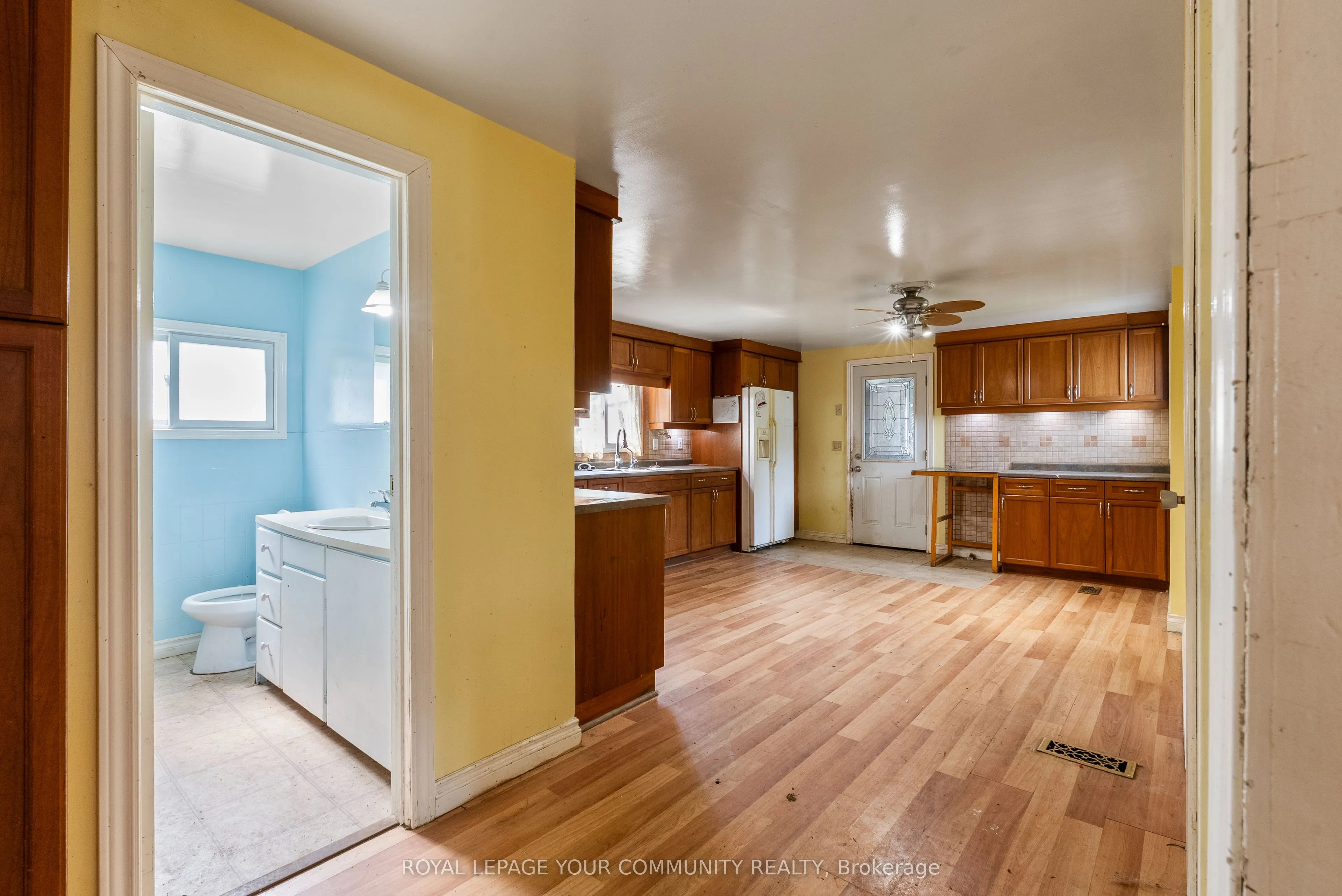 500218 GREY ROAD 12