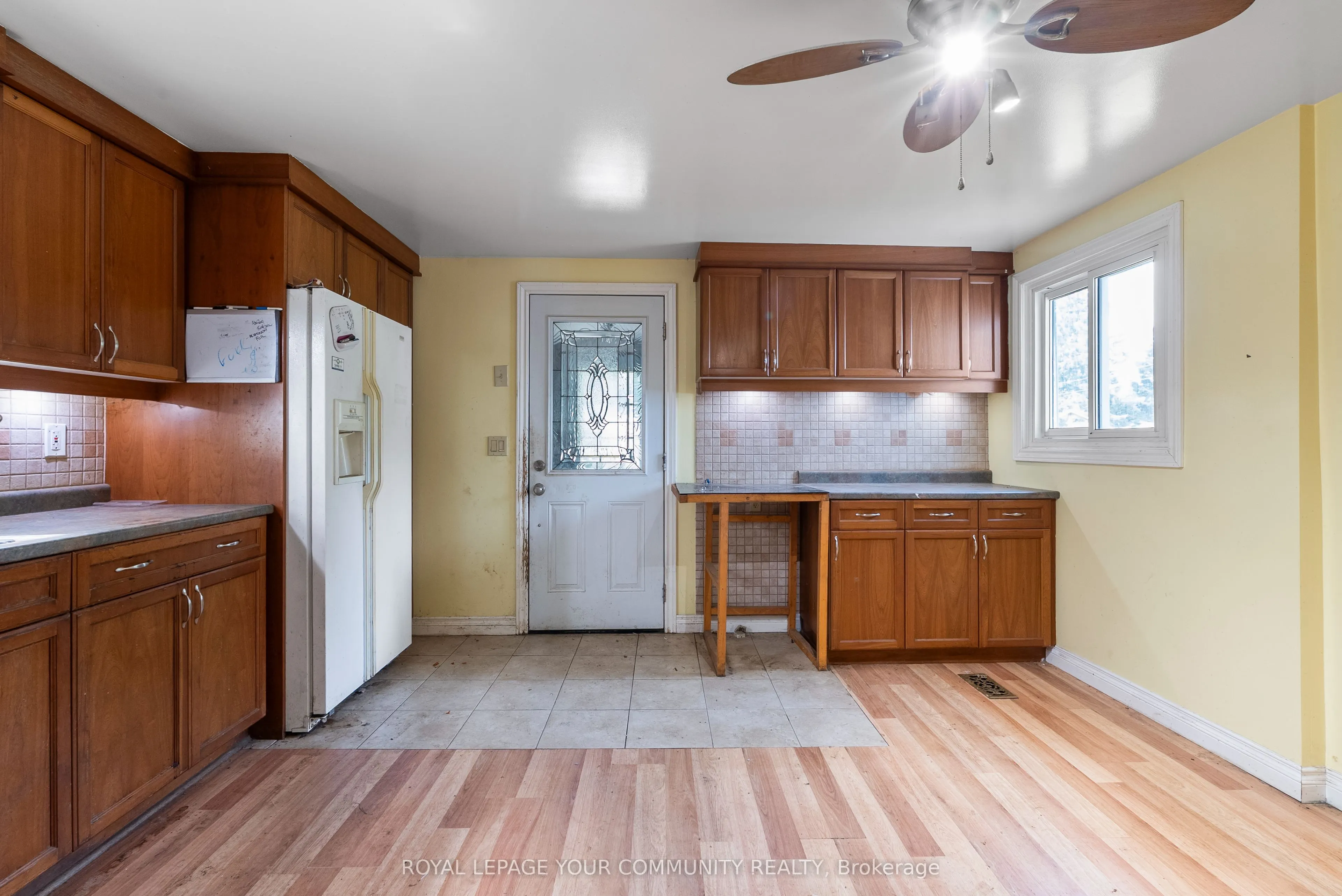 500218 GREY ROAD 12