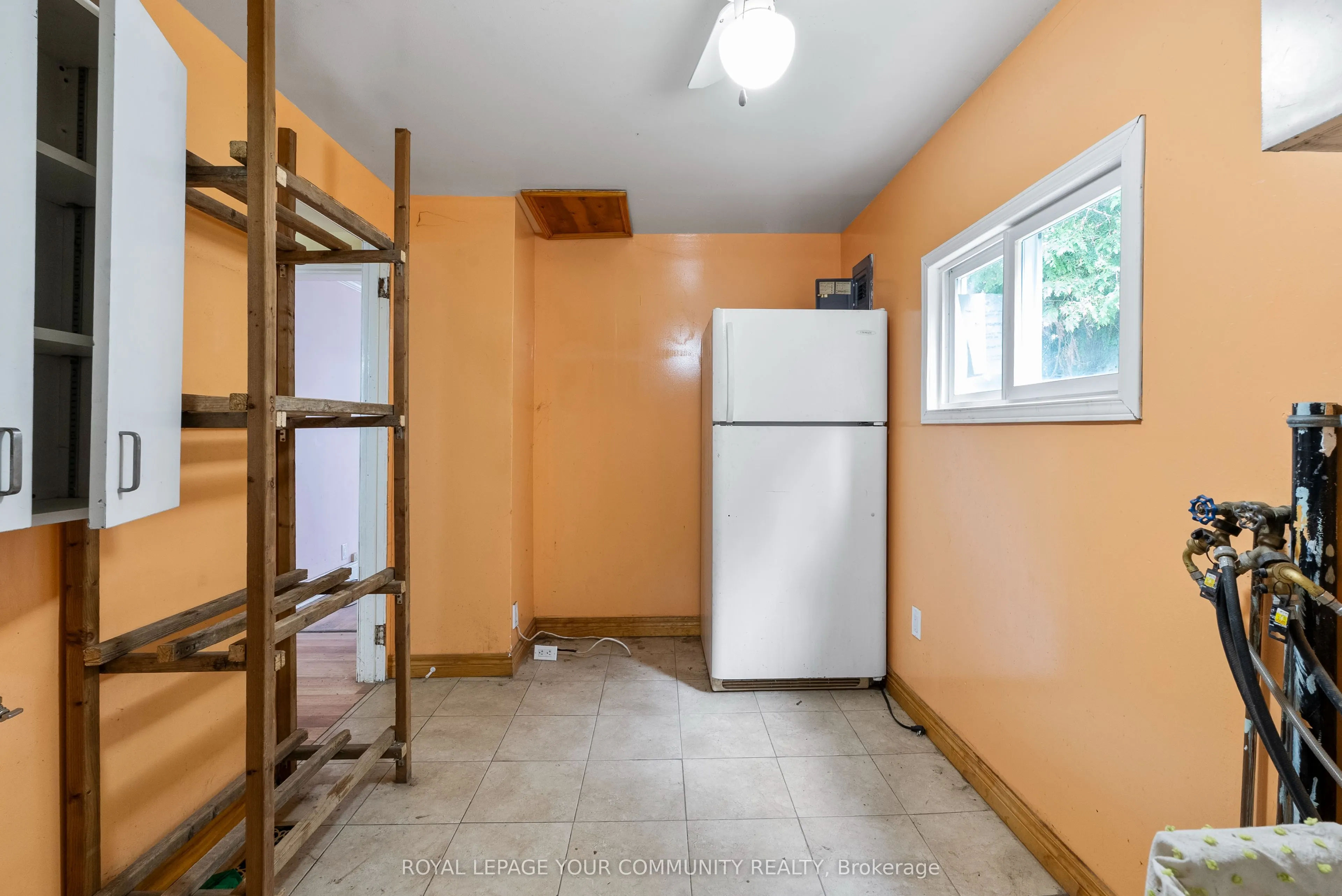 500218 GREY ROAD 12