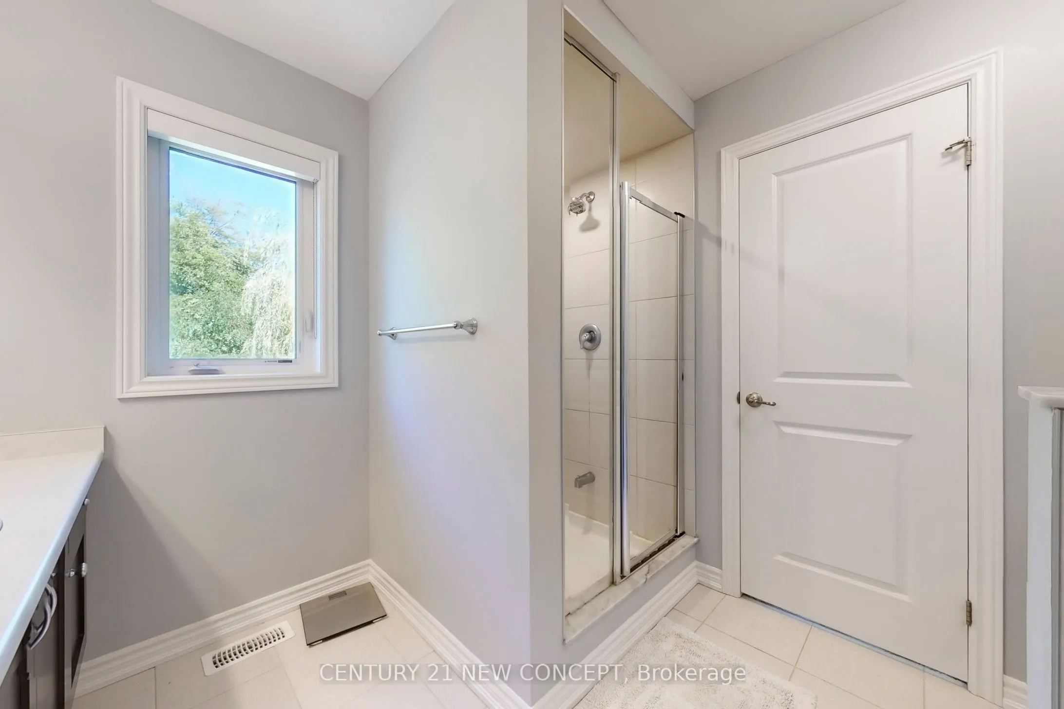 515 Garner Road W, #28