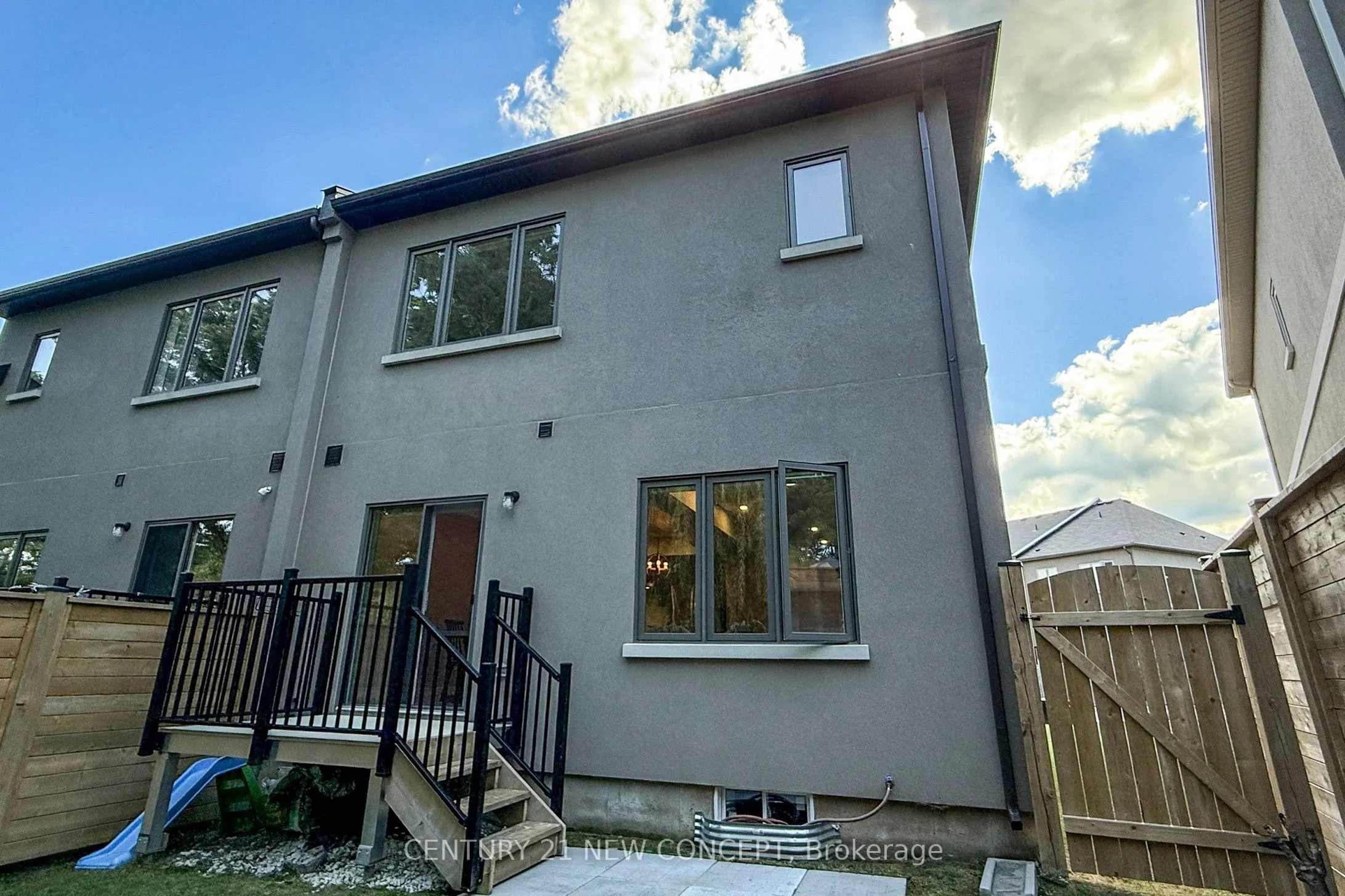 515 Garner Road W, #28