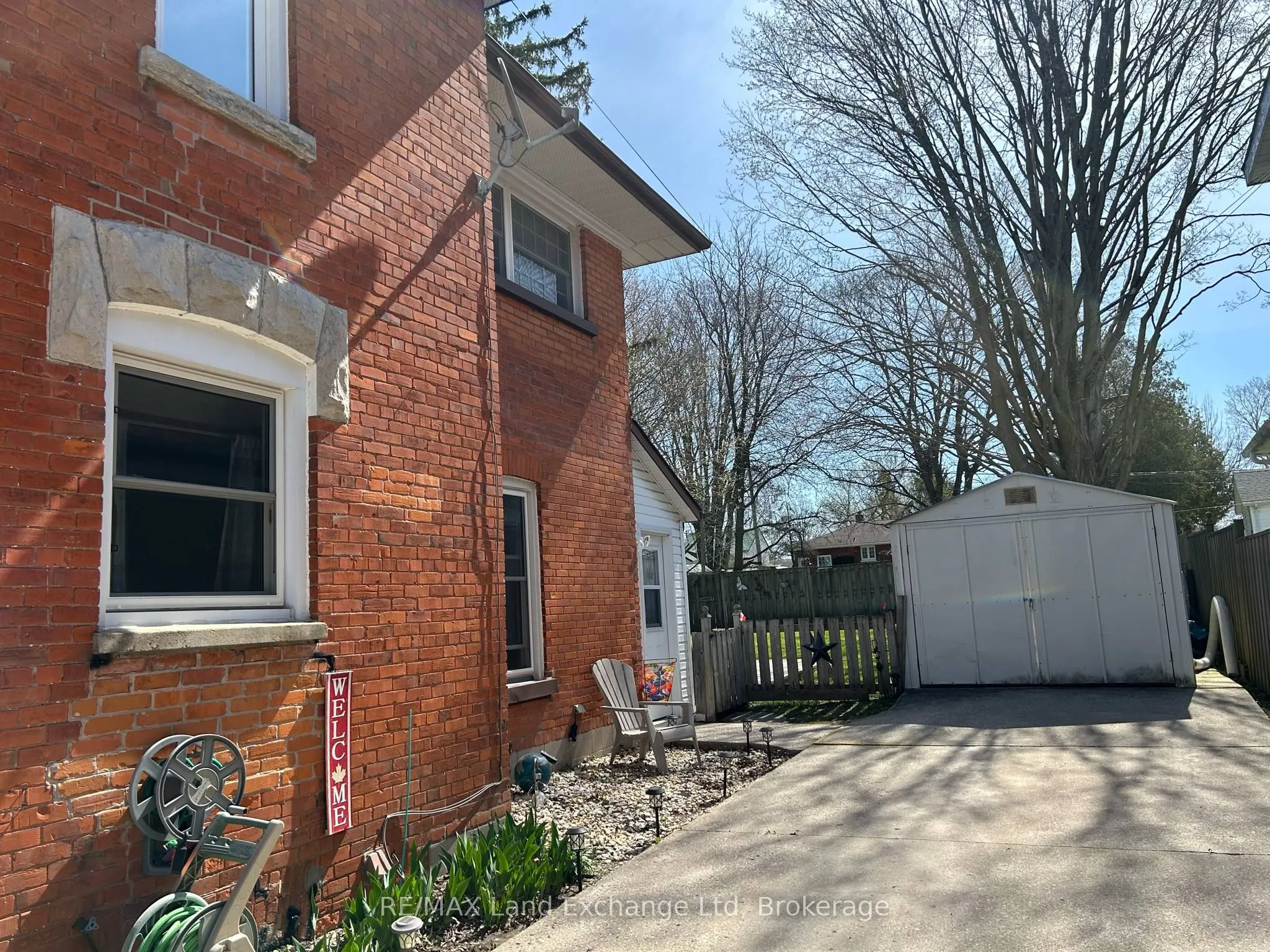 327 Frances Street
