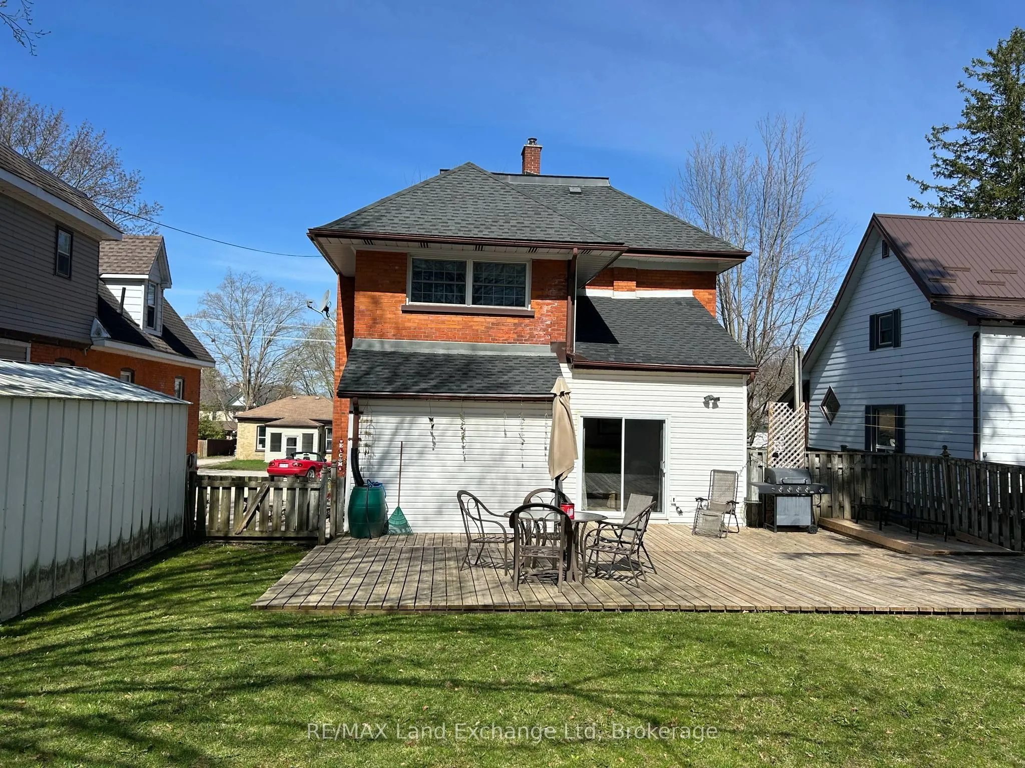 327 Frances Street