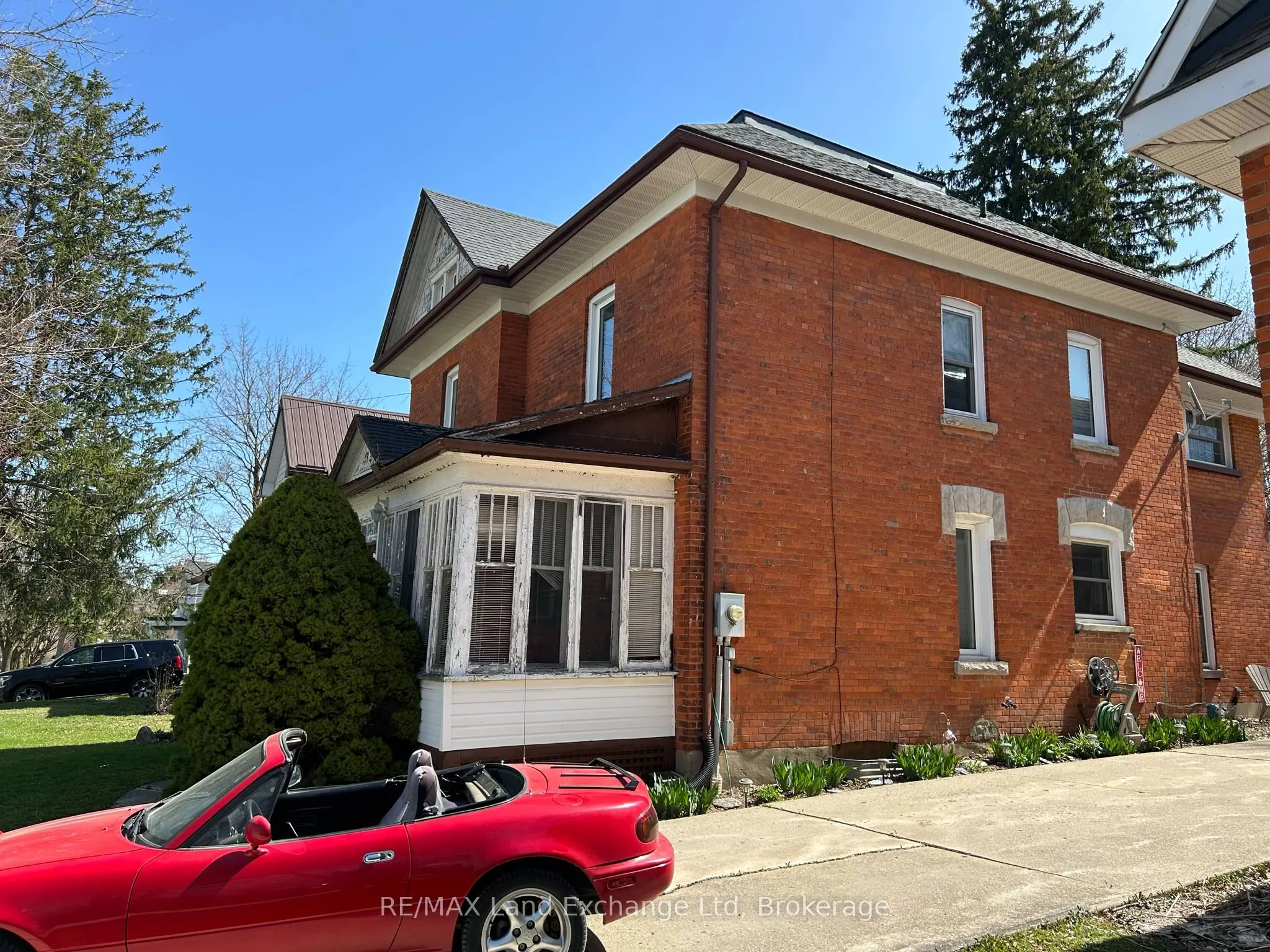 327 Frances Street
