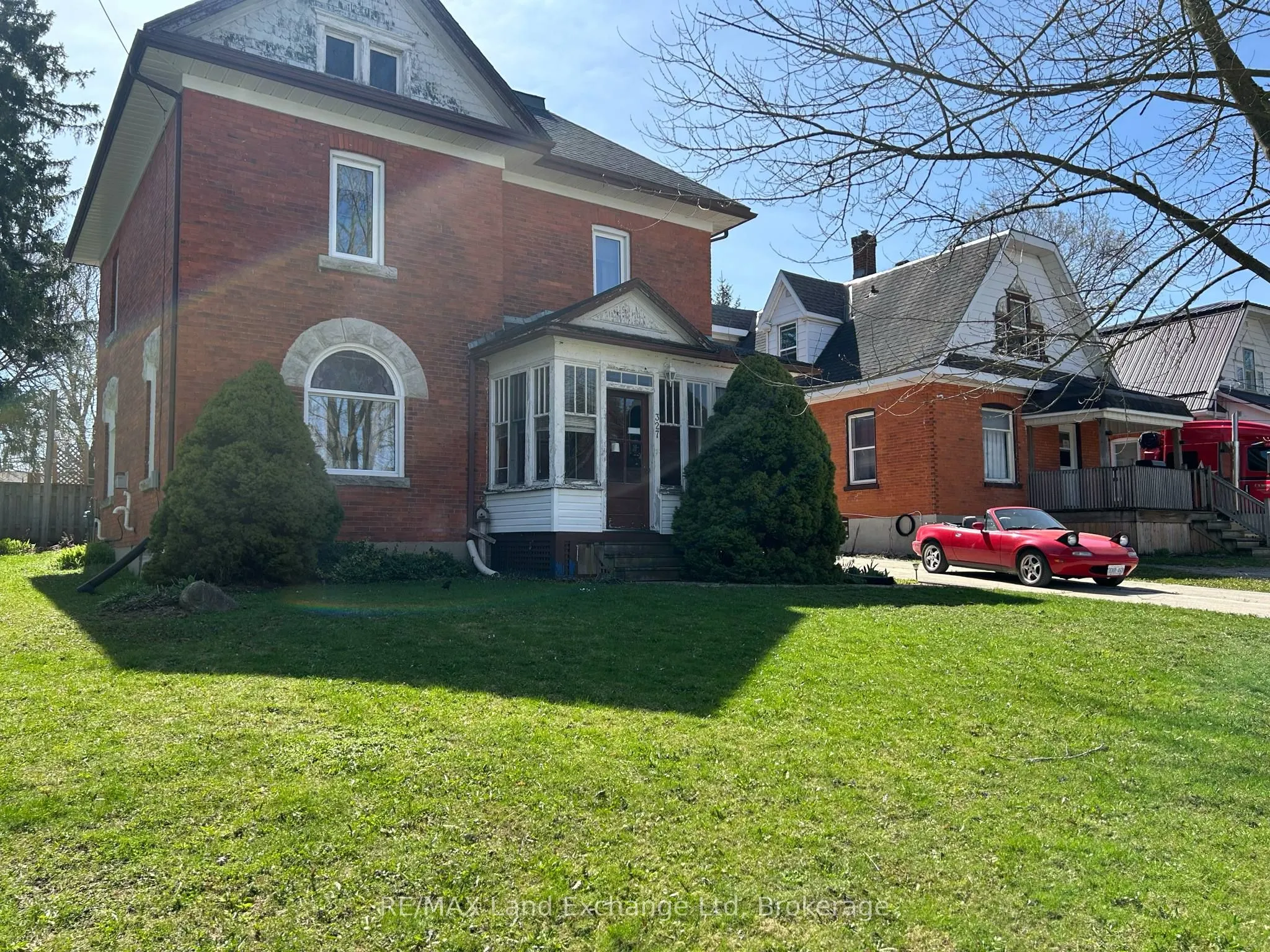 327 Frances Street