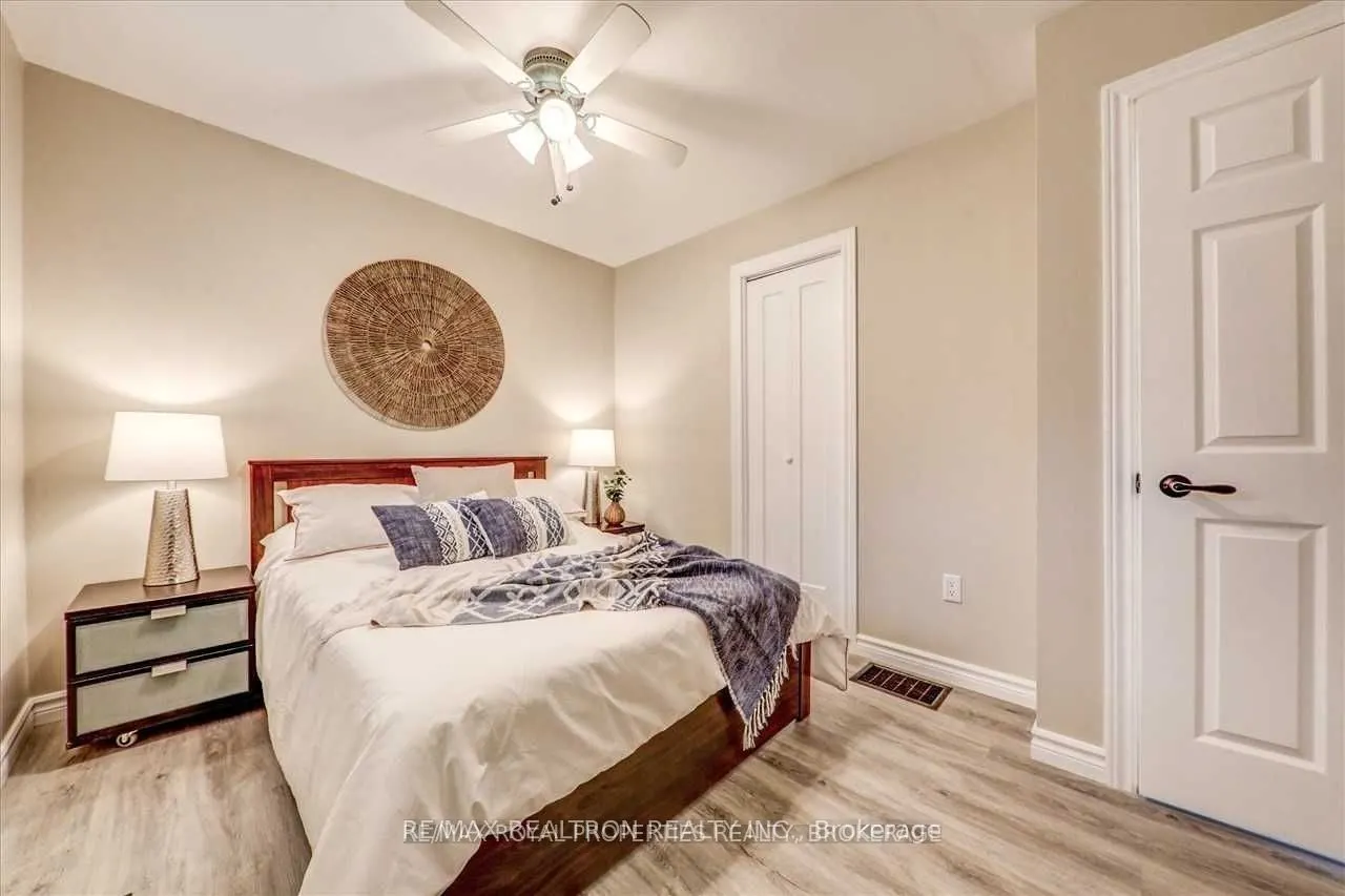 27 MARILYN Crescent