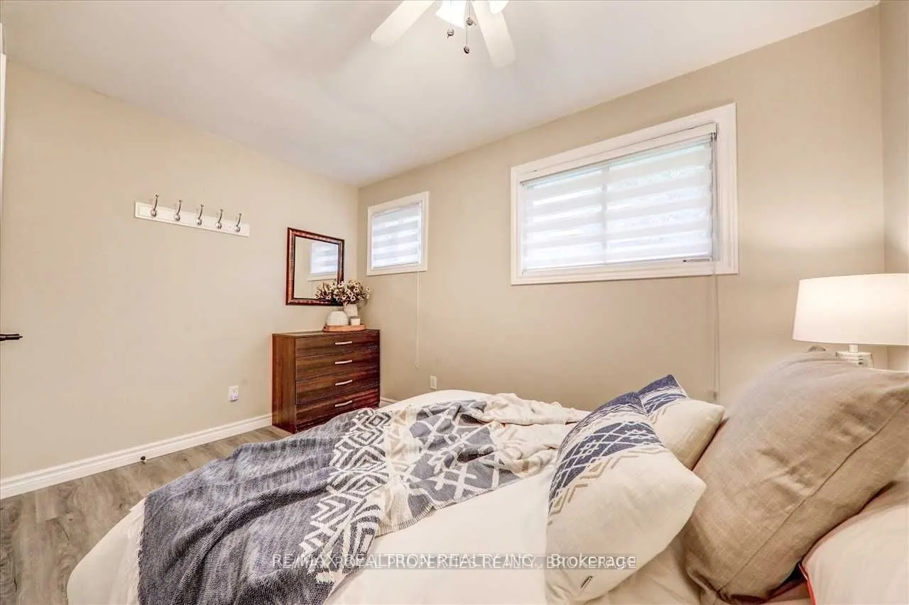 27 MARILYN Crescent