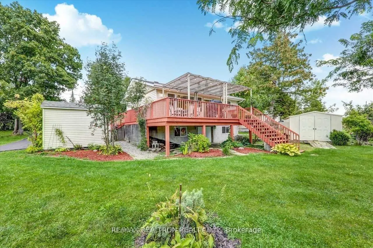 27 MARILYN Crescent