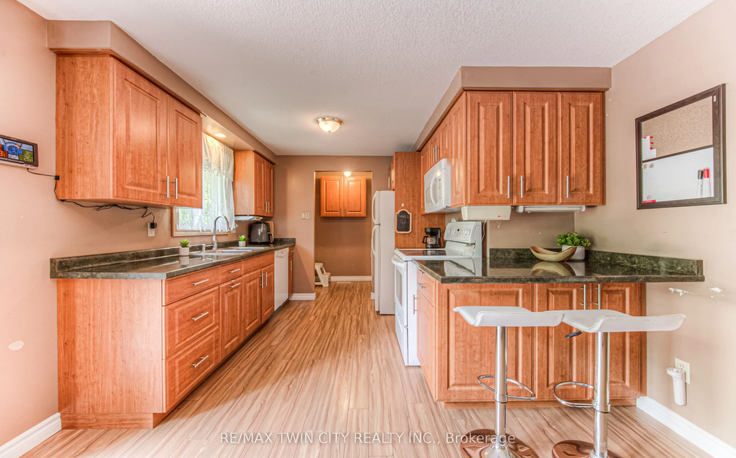 82 Roseneath Crescent