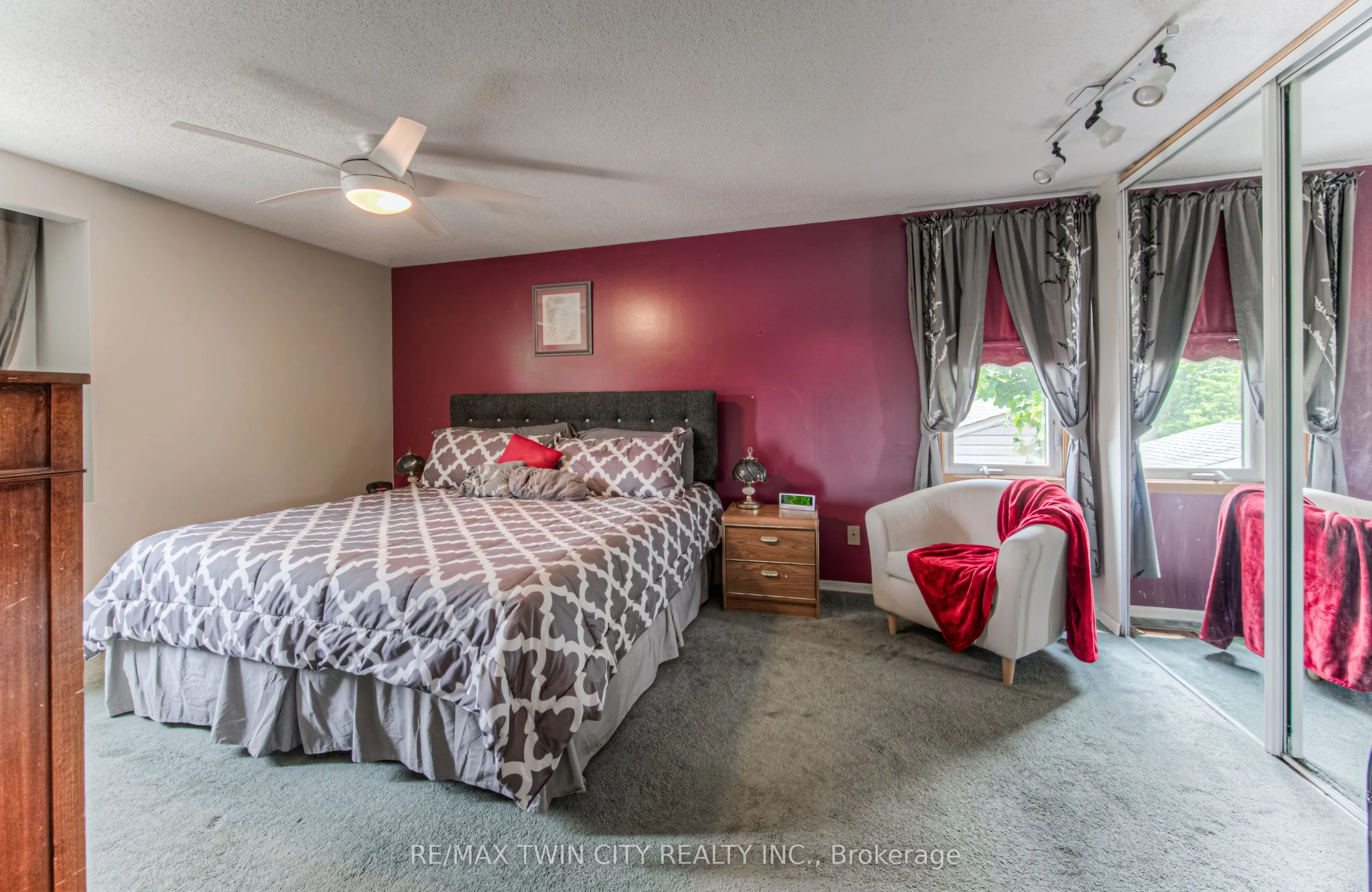 82 Roseneath Crescent