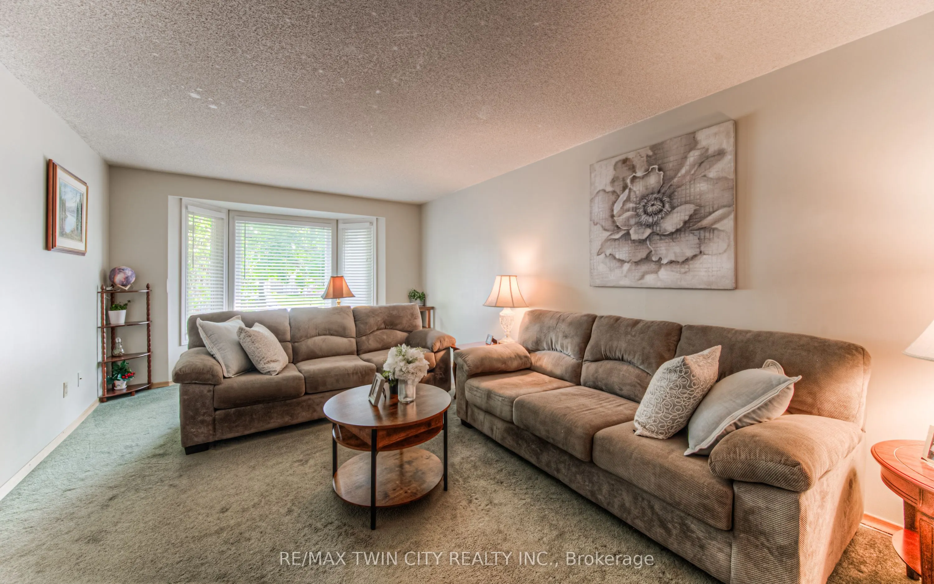 82 Roseneath Crescent