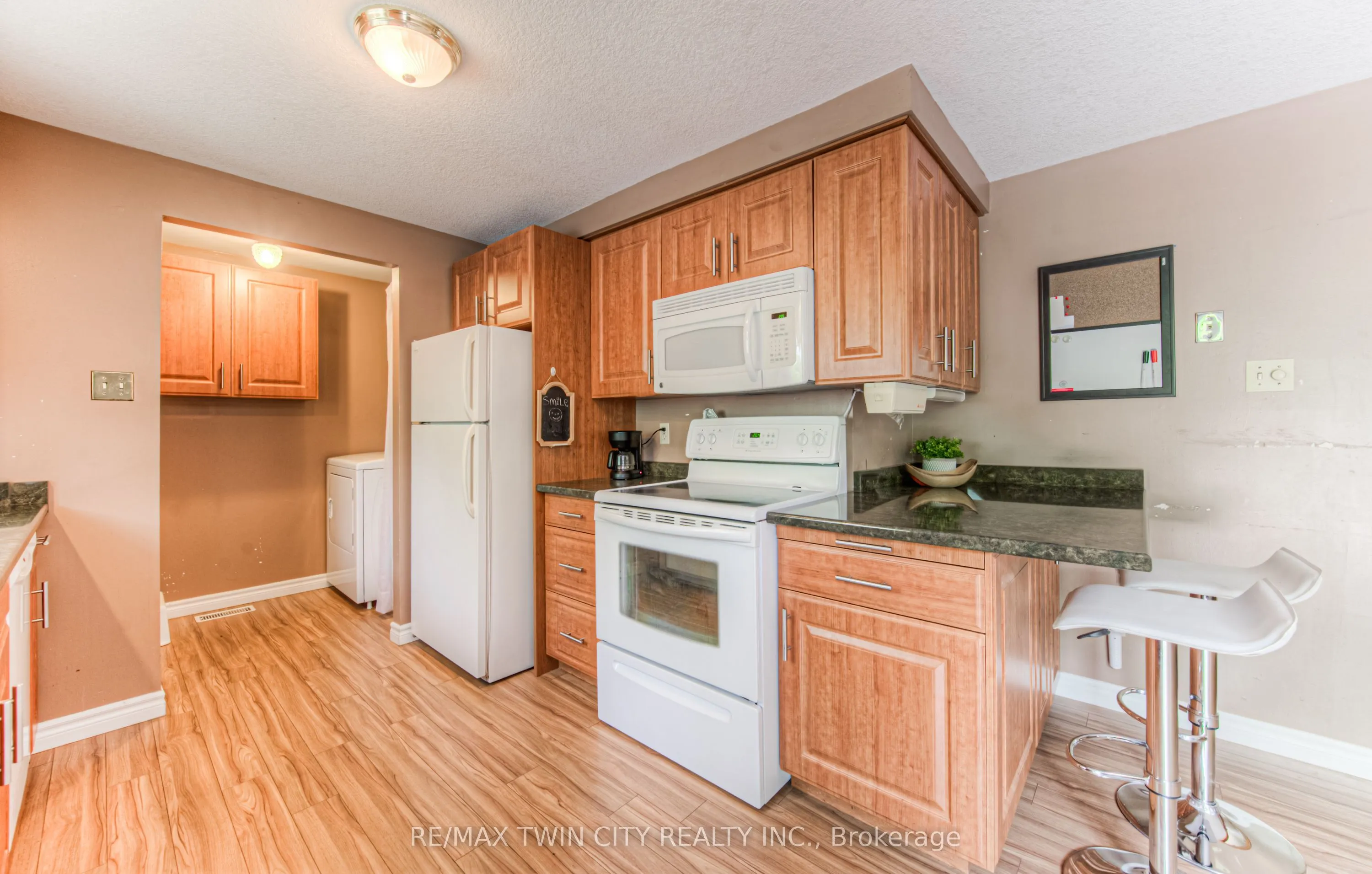 82 Roseneath Crescent