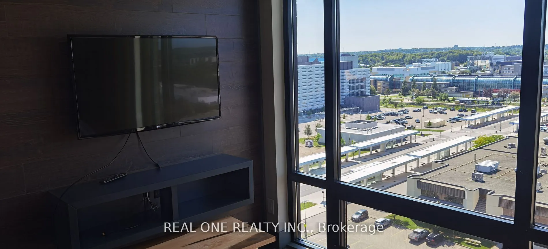 330 Phillip Street, #S1402