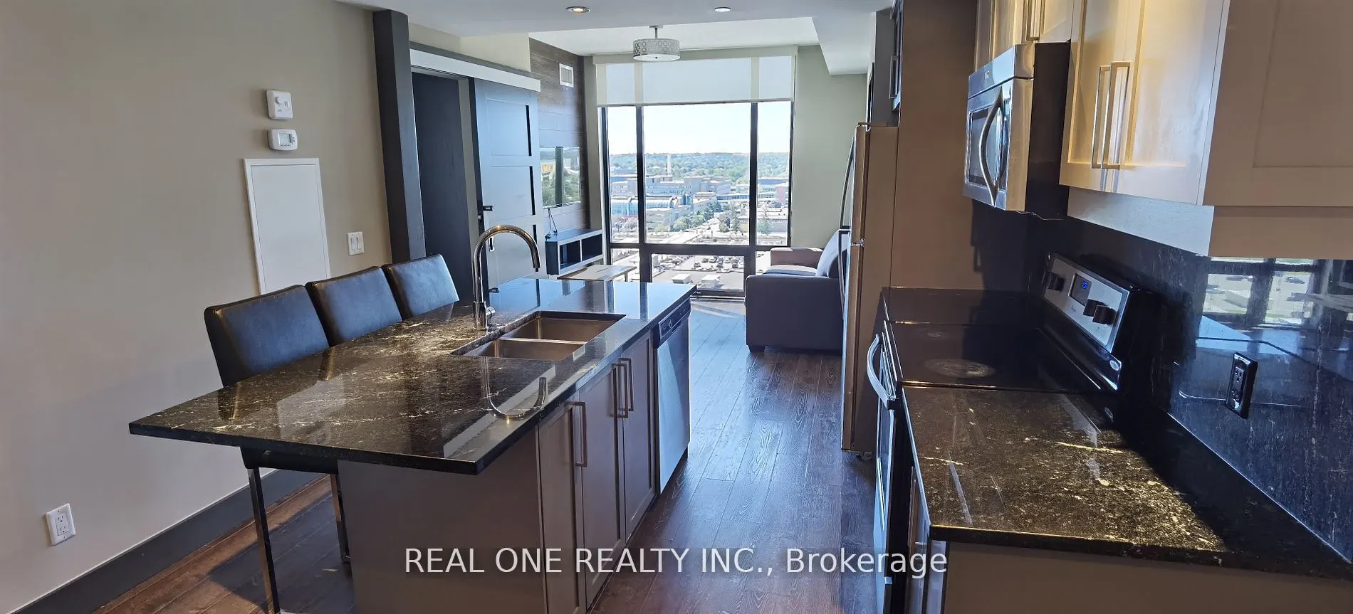 330 Phillip Street, #S1402