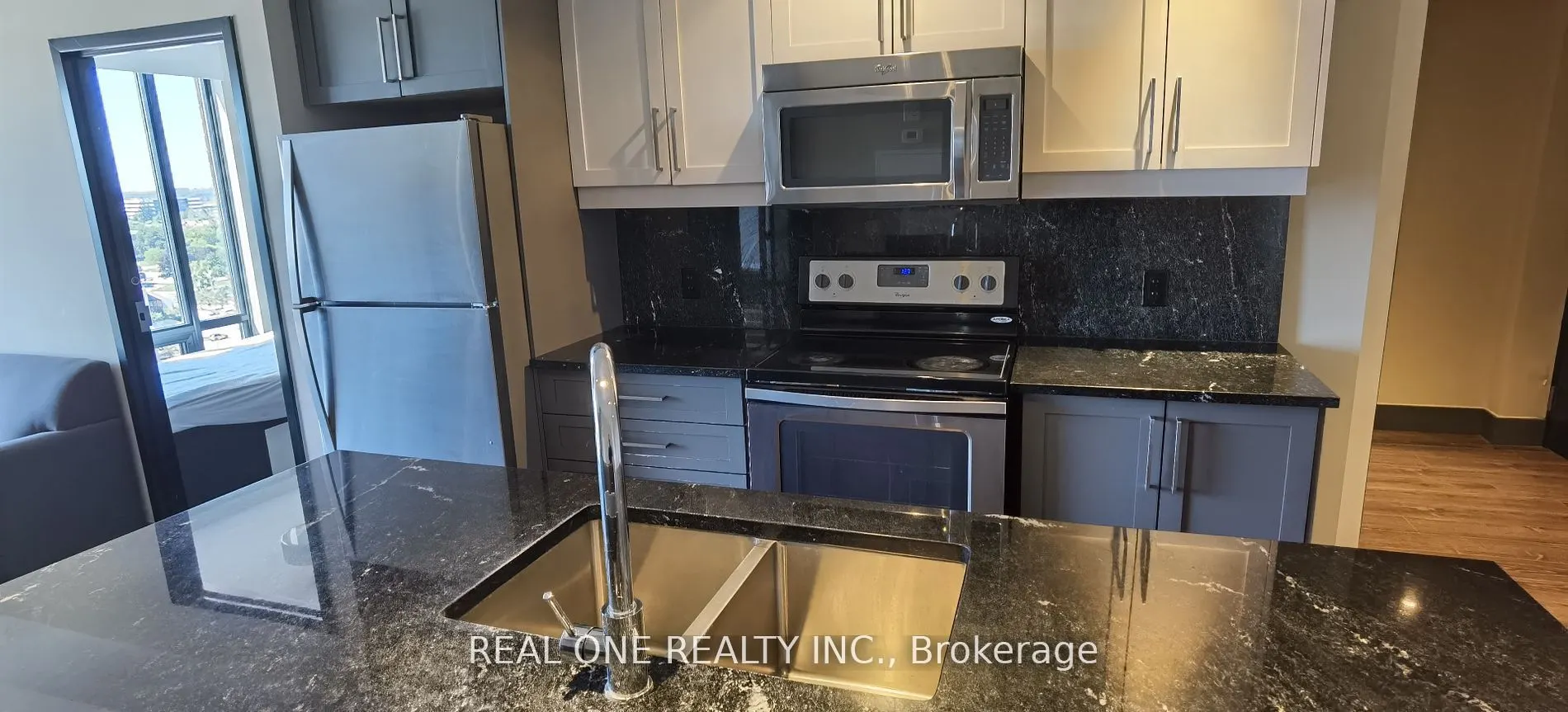 330 Phillip Street, #S1402