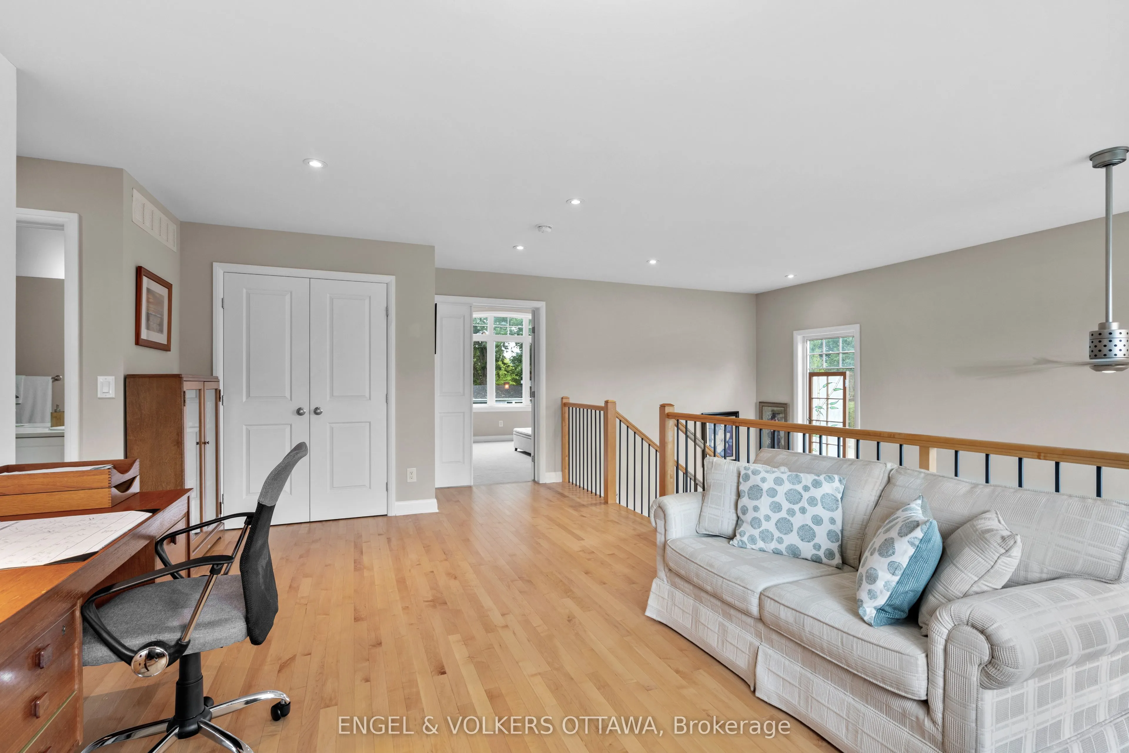 27 Esquimault Avenue