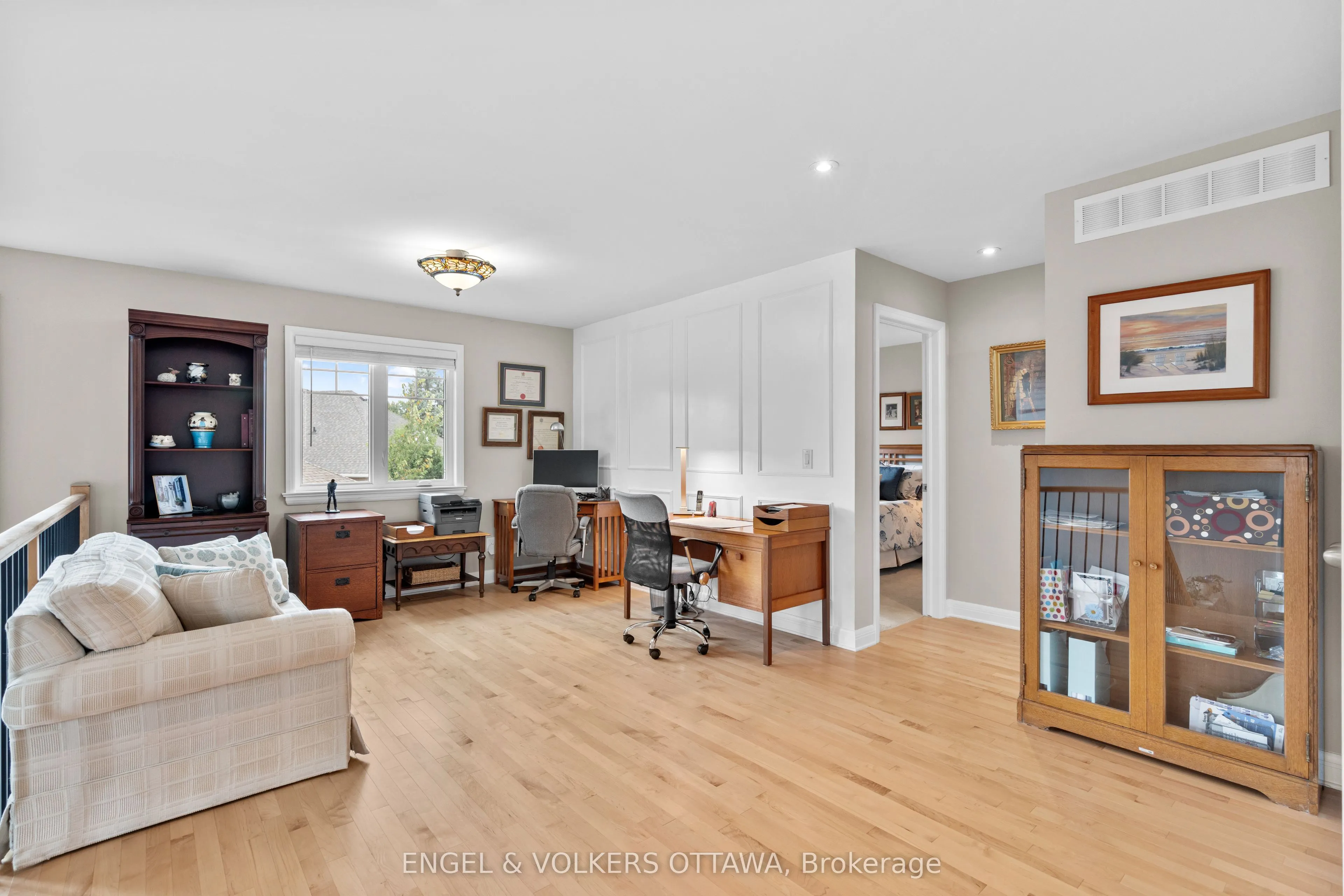 27 Esquimault Avenue