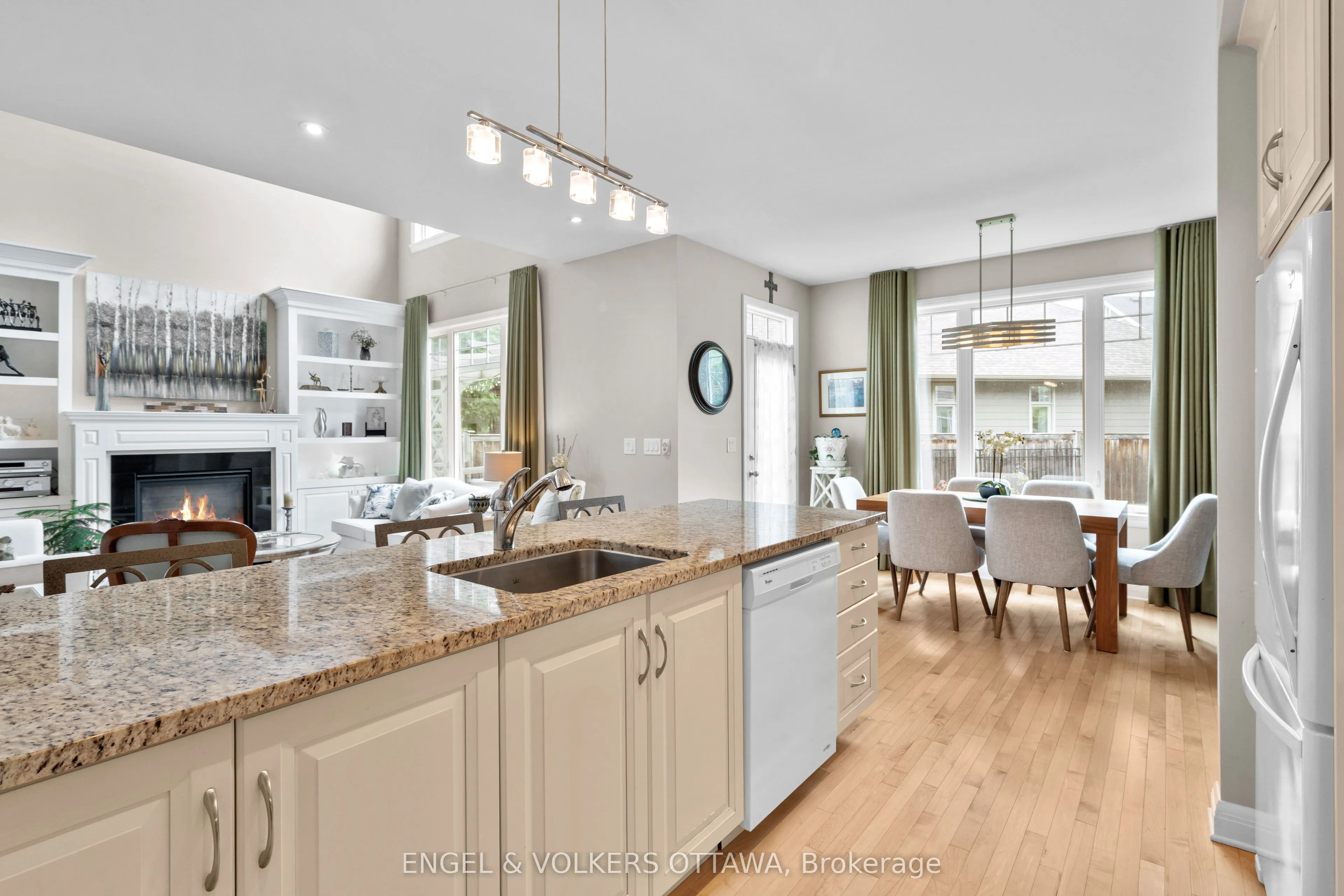 27 Esquimault Avenue