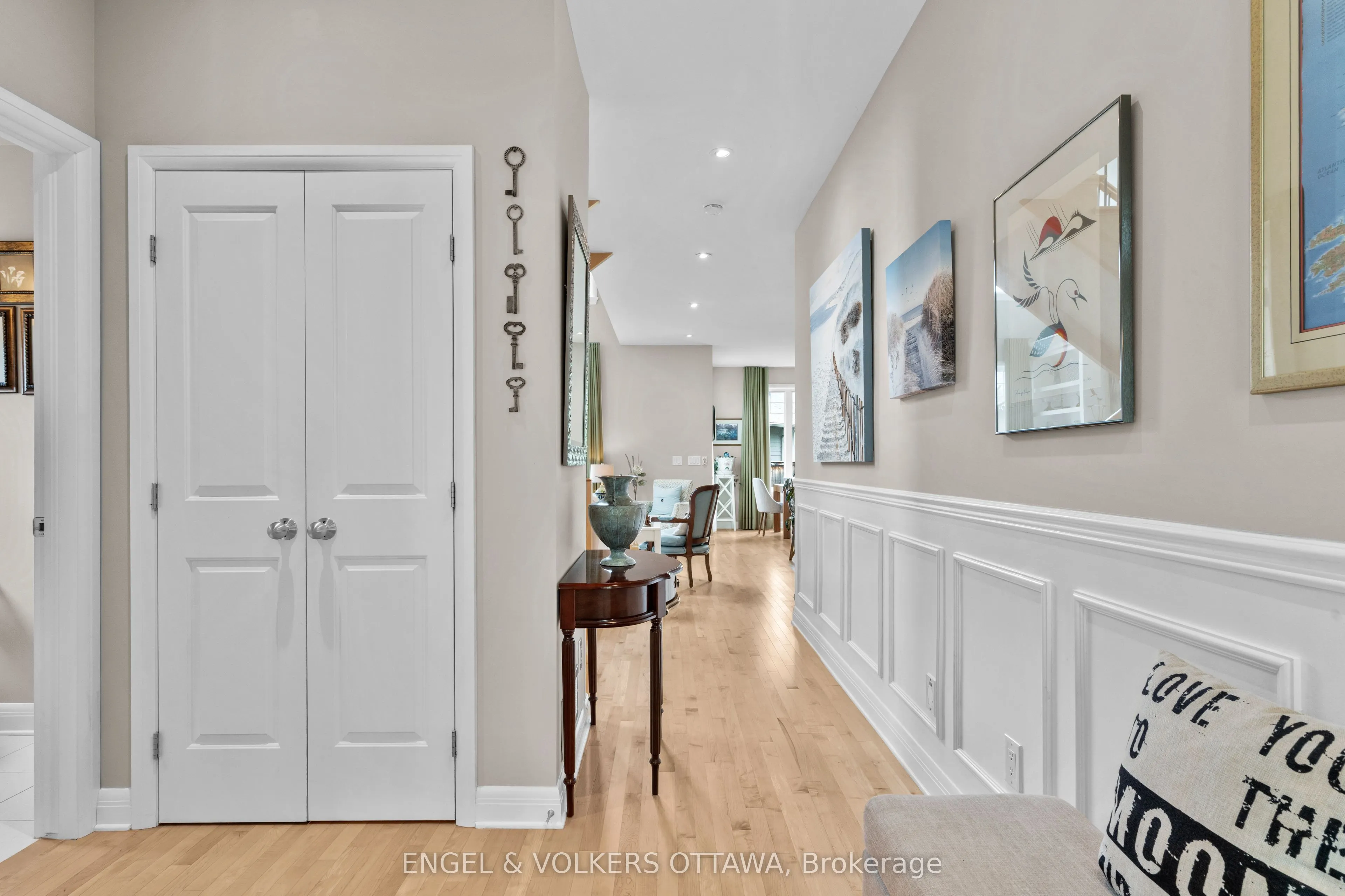 27 Esquimault Avenue