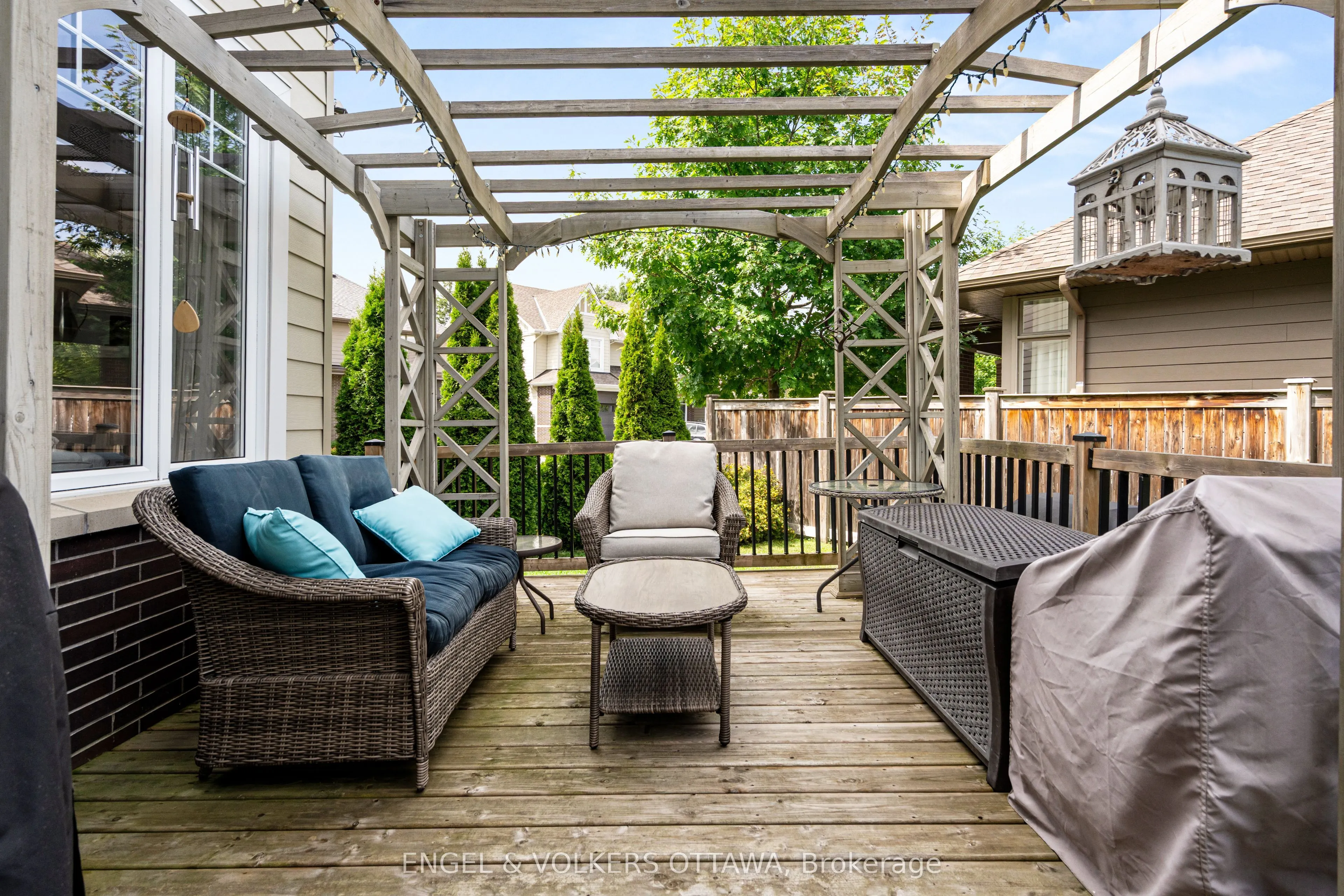27 Esquimault Avenue