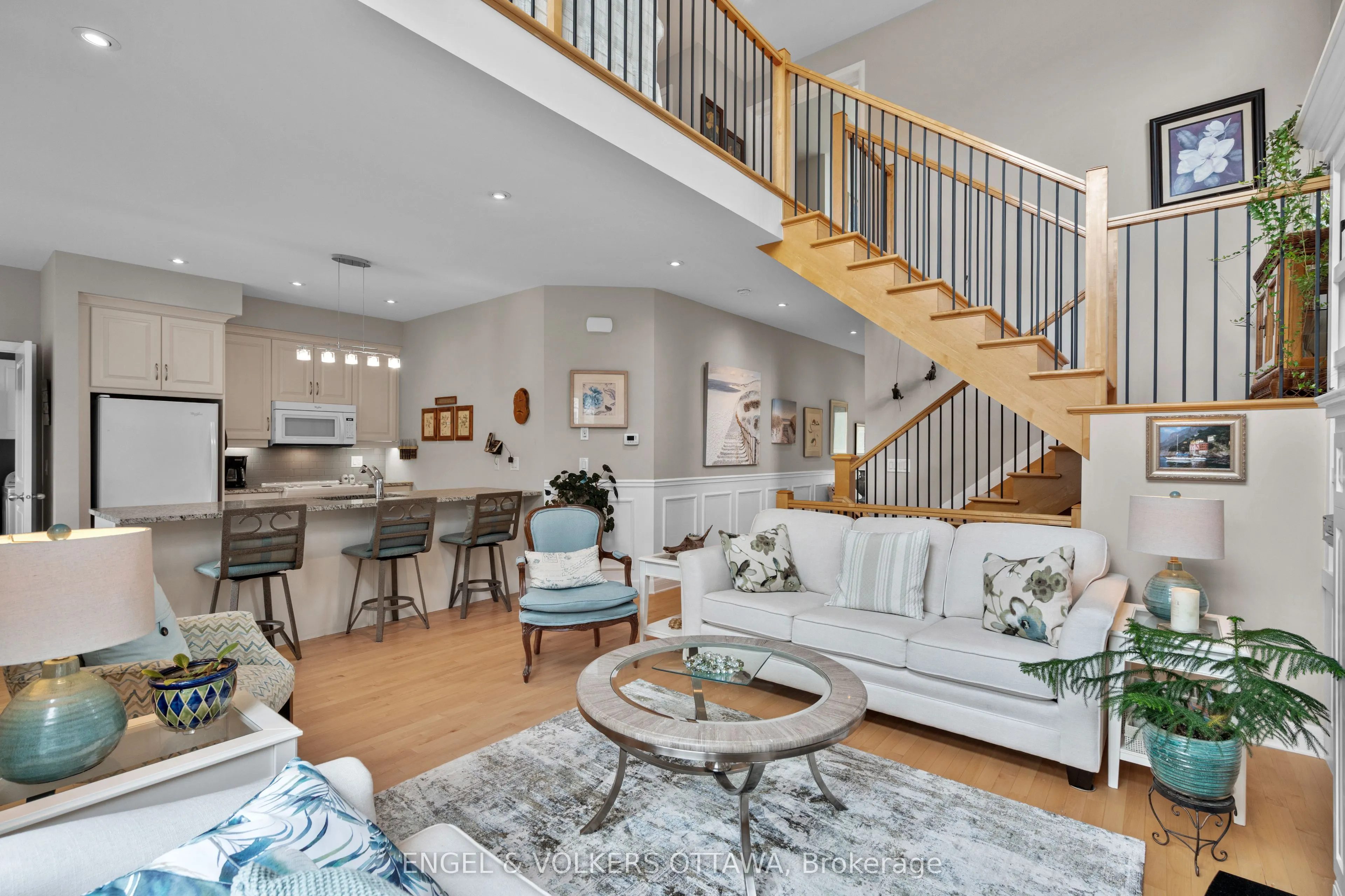 27 Esquimault Avenue