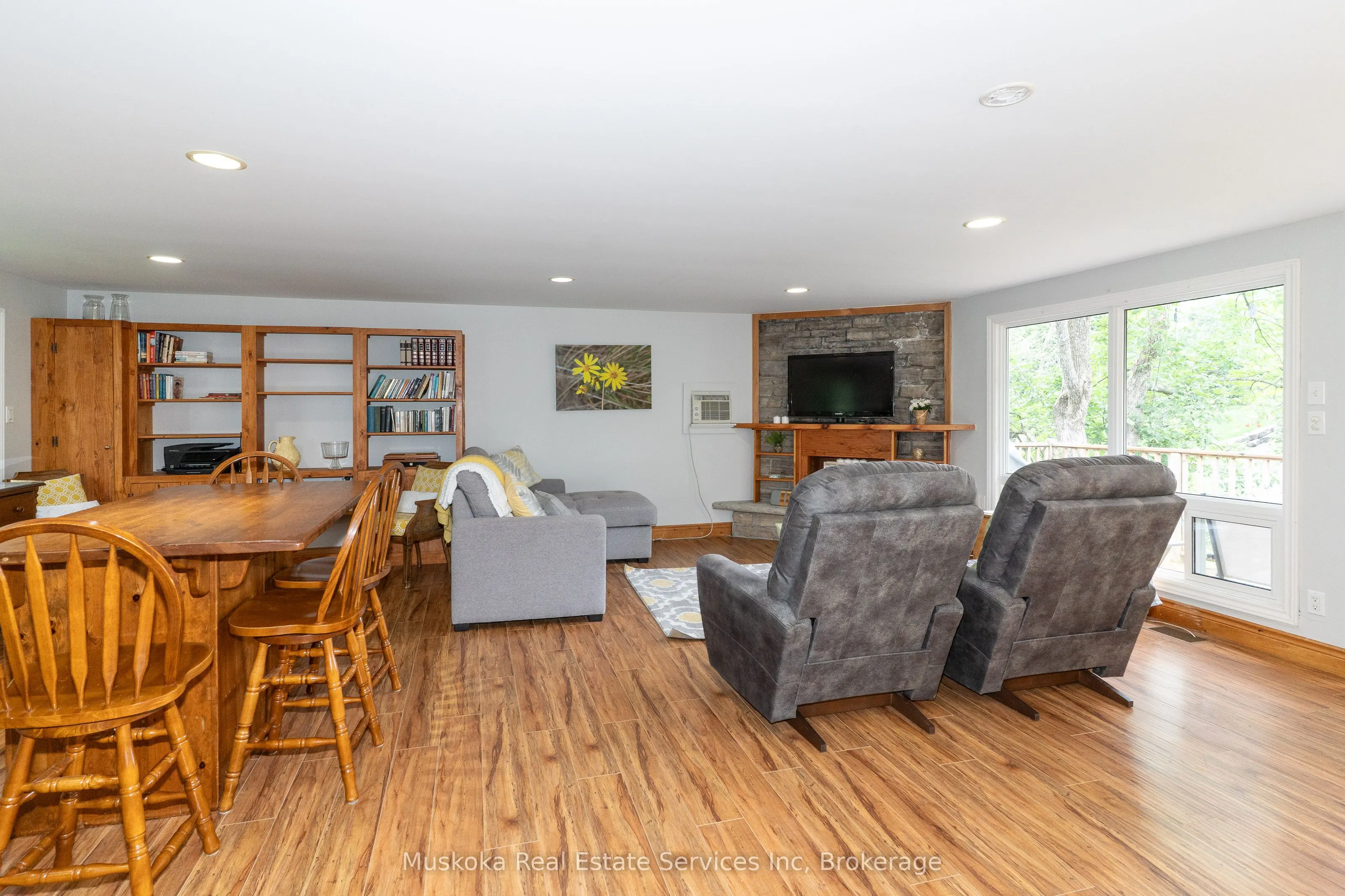 250 Wapaska Crescent