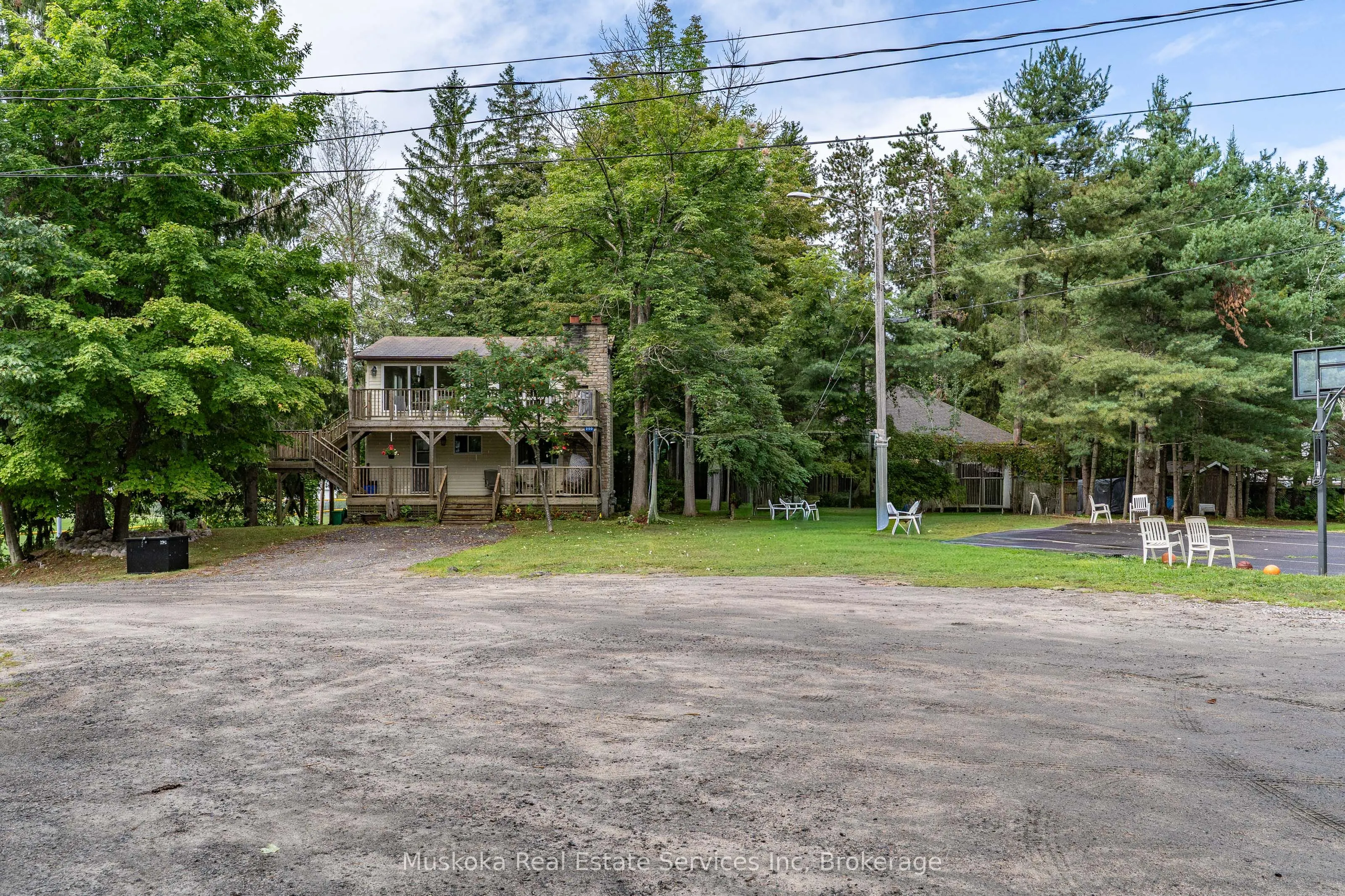 250 Wapaska Crescent