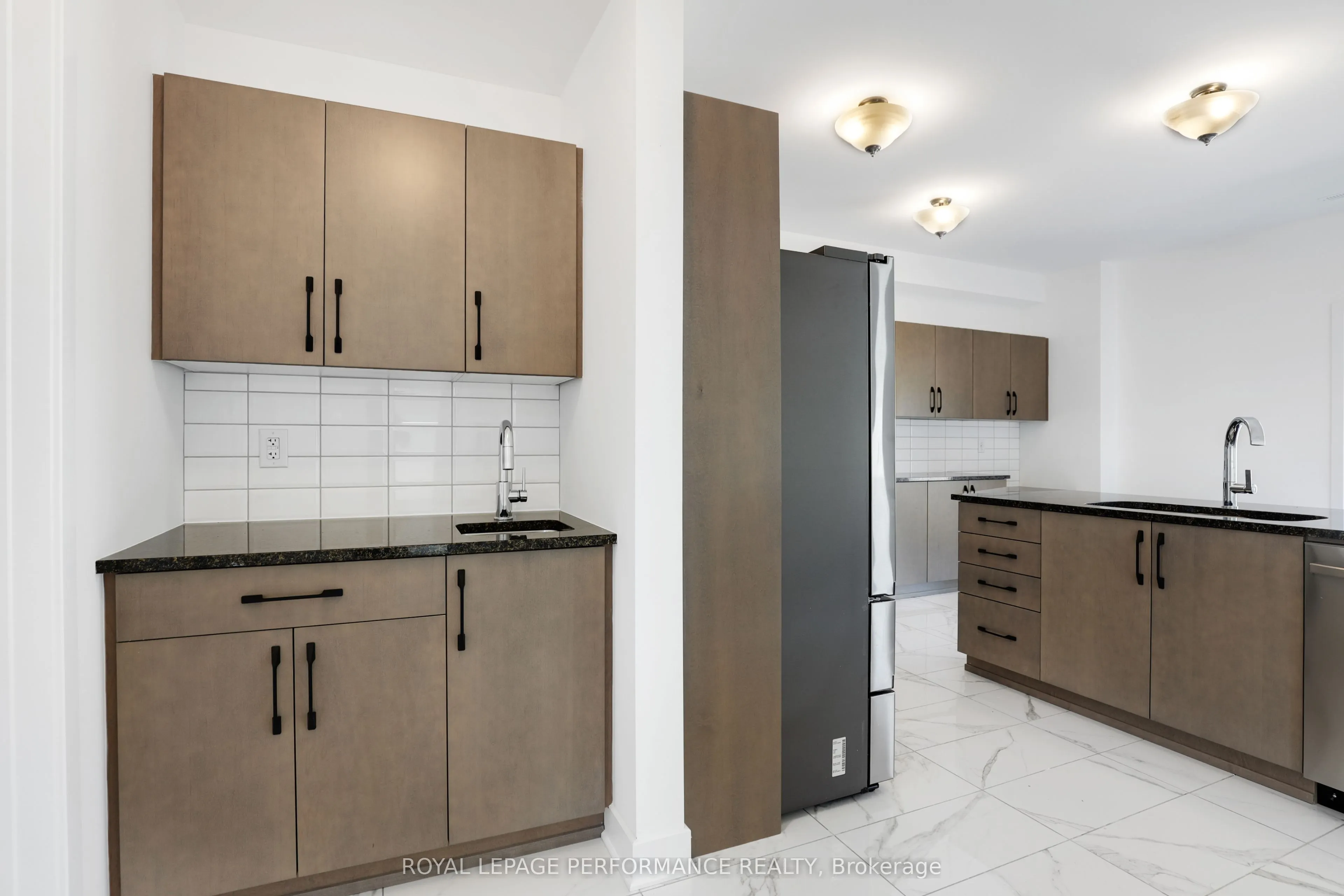 32 DUN SKIPPER Way, #A