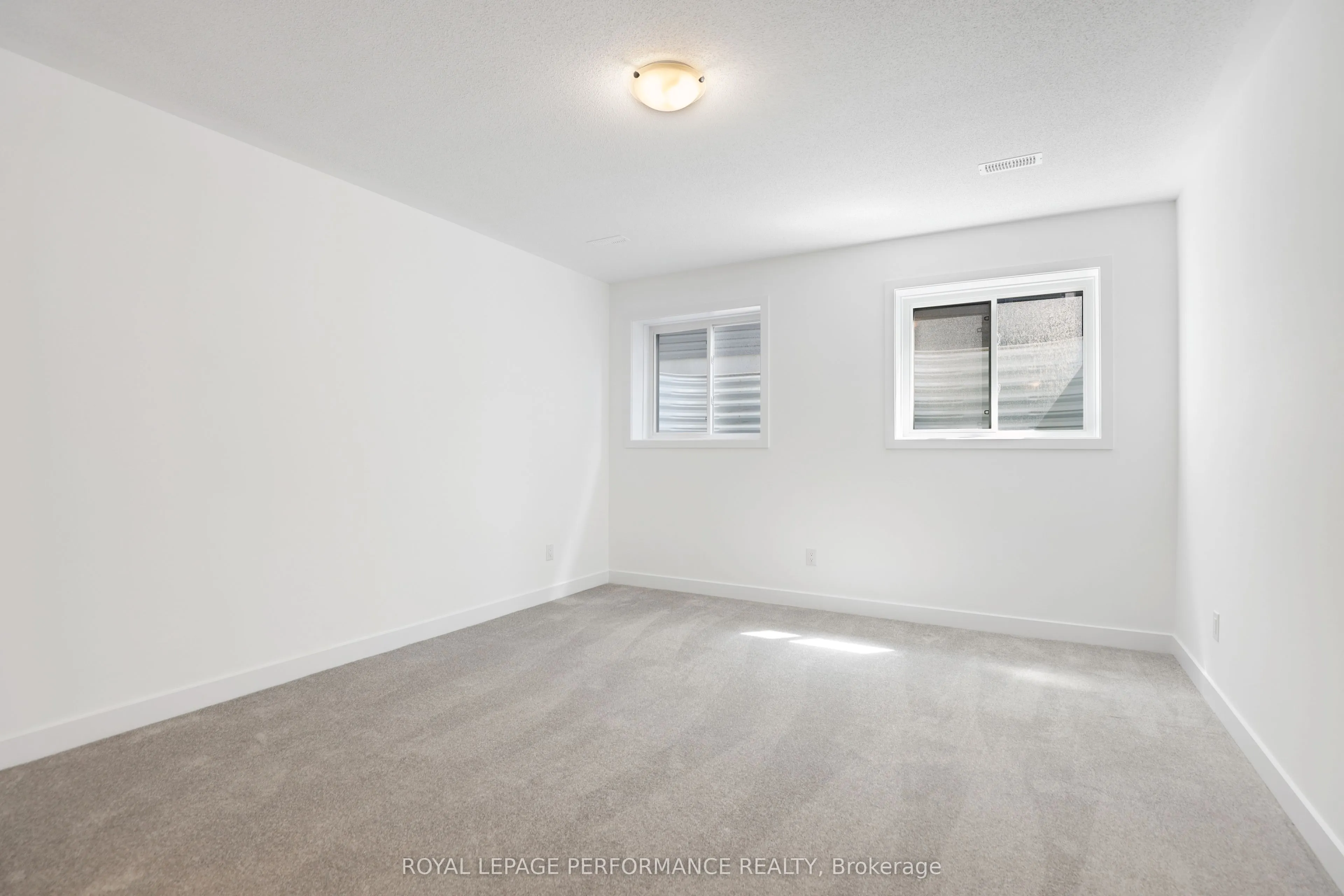 32 DUN SKIPPER Way, #A