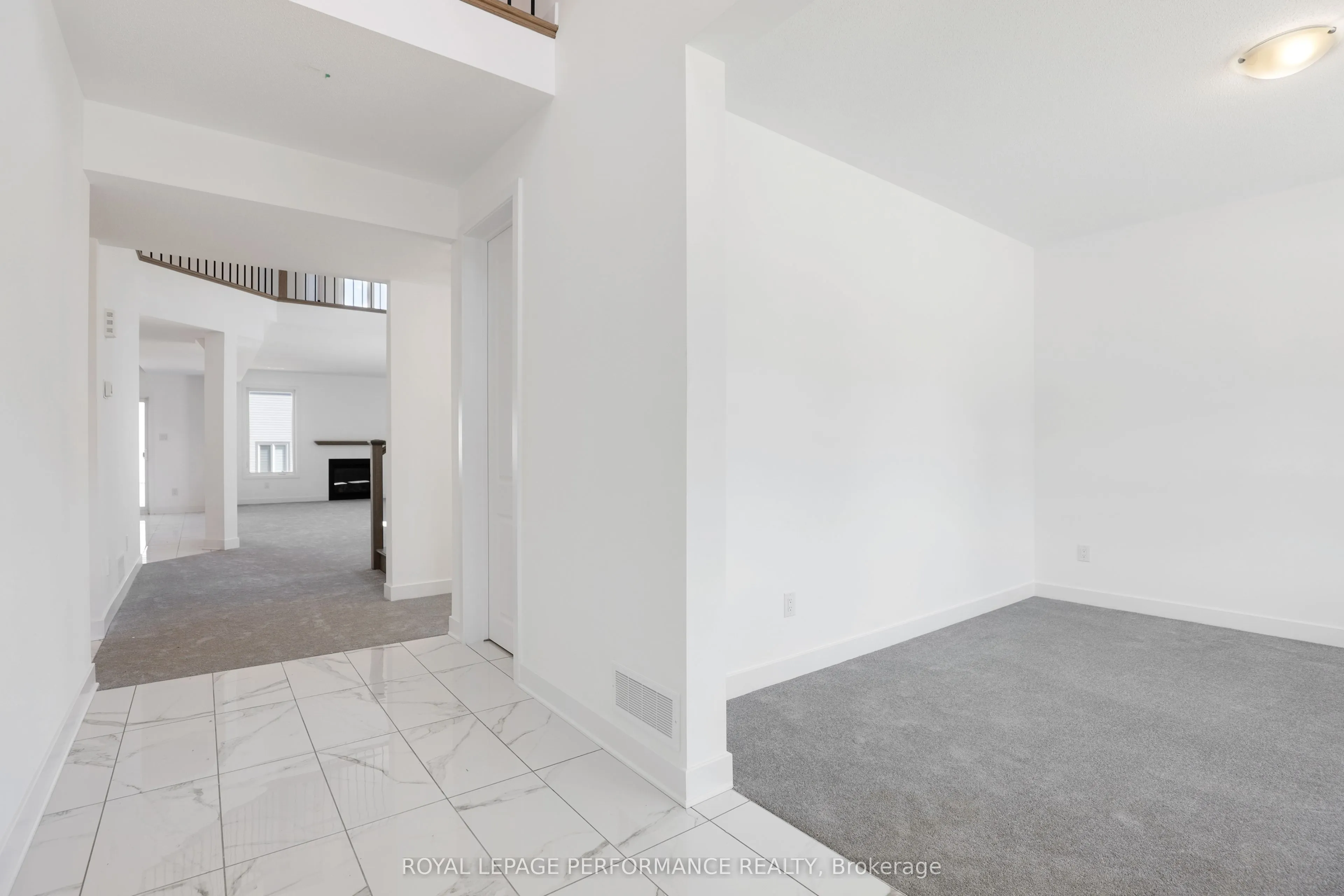 32 DUN SKIPPER Way, #A