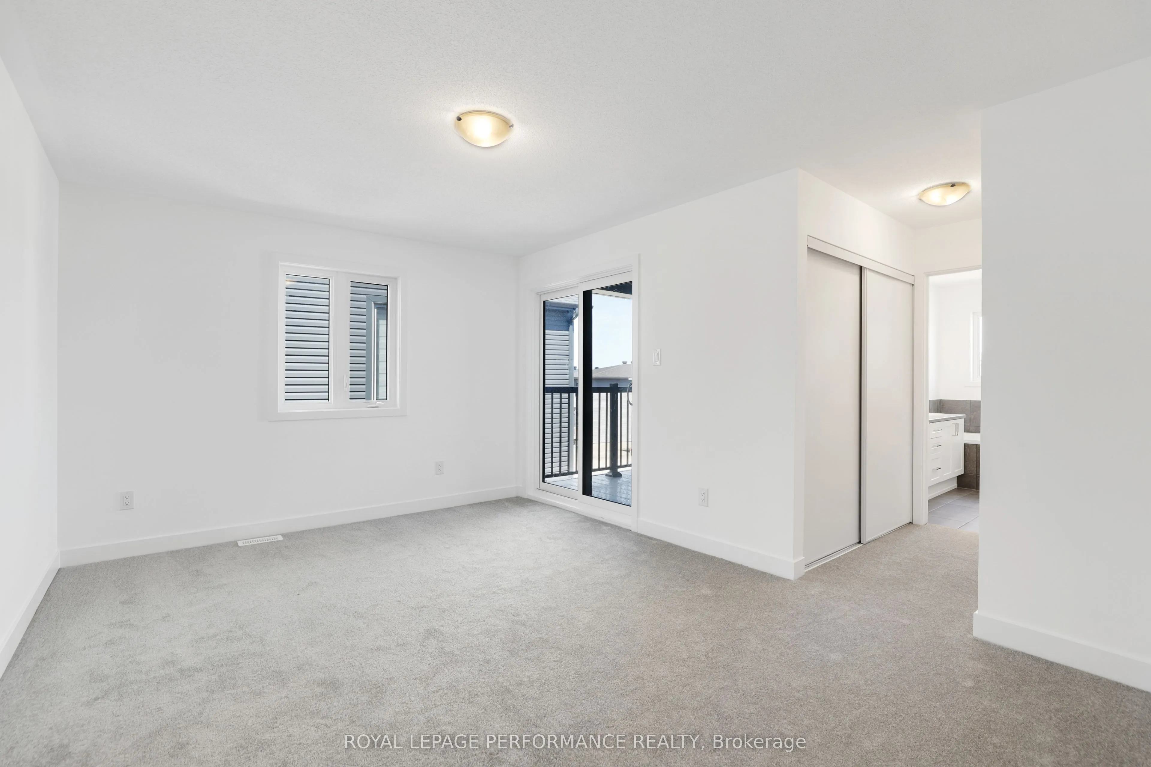 32 DUN SKIPPER Way, #A