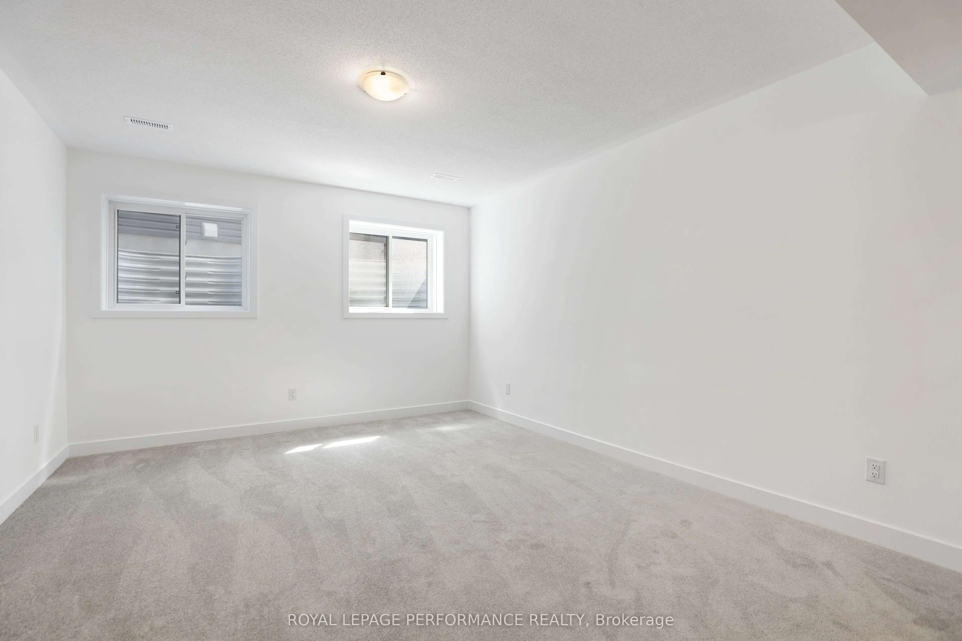 32 DUN SKIPPER Way, #A