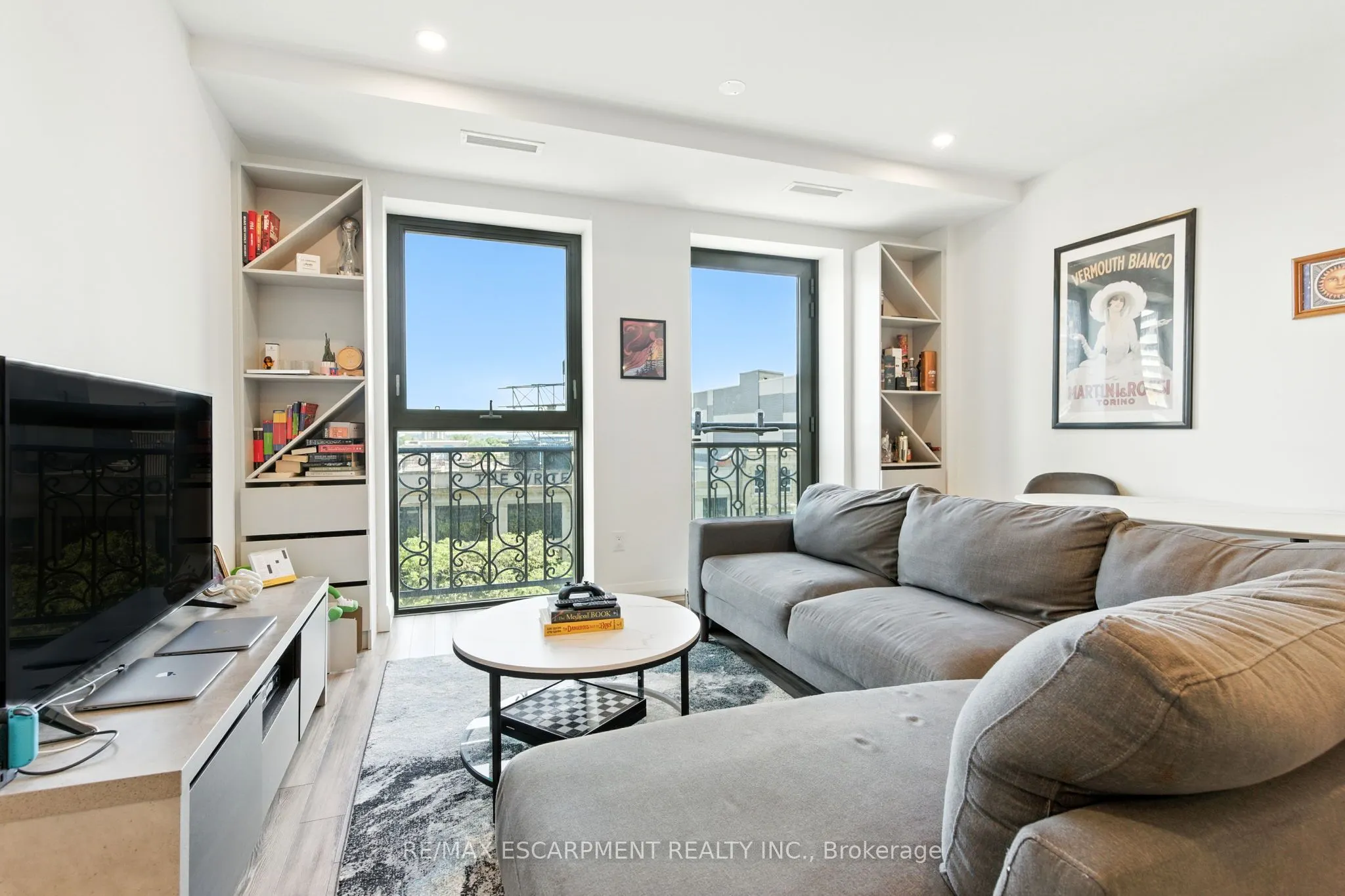 118 King Street E, #523