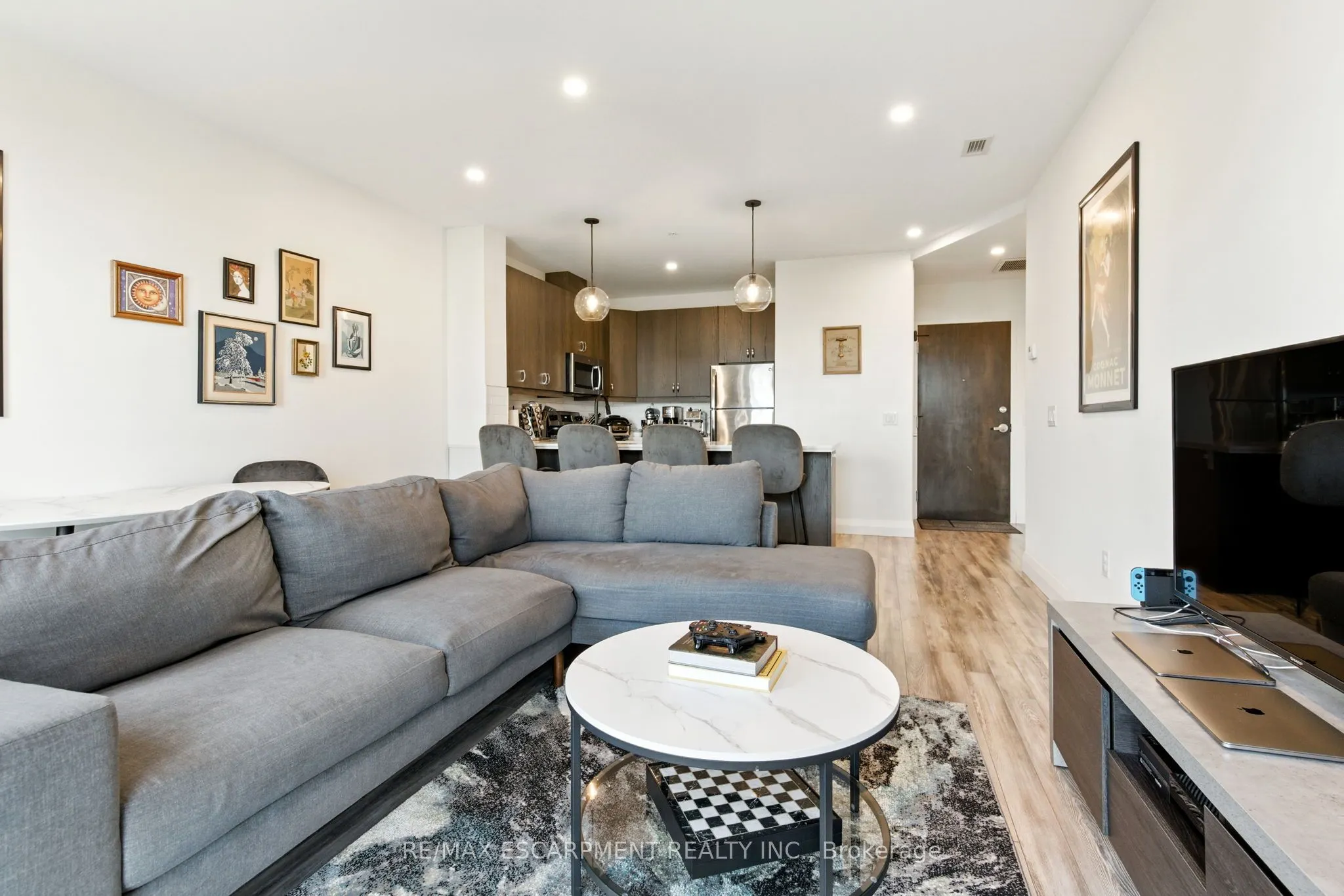 118 King Street E, #523