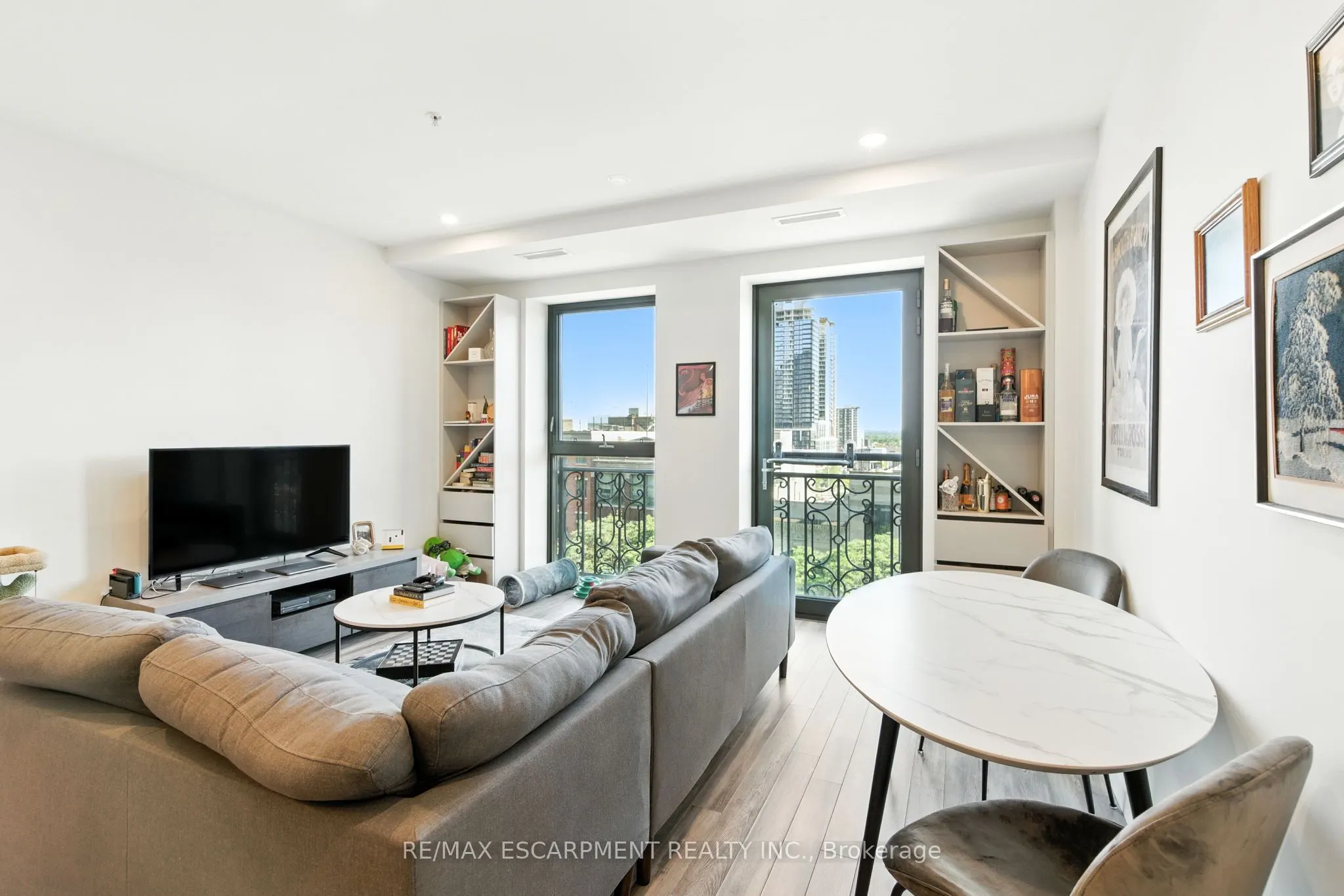 118 King Street E, #523