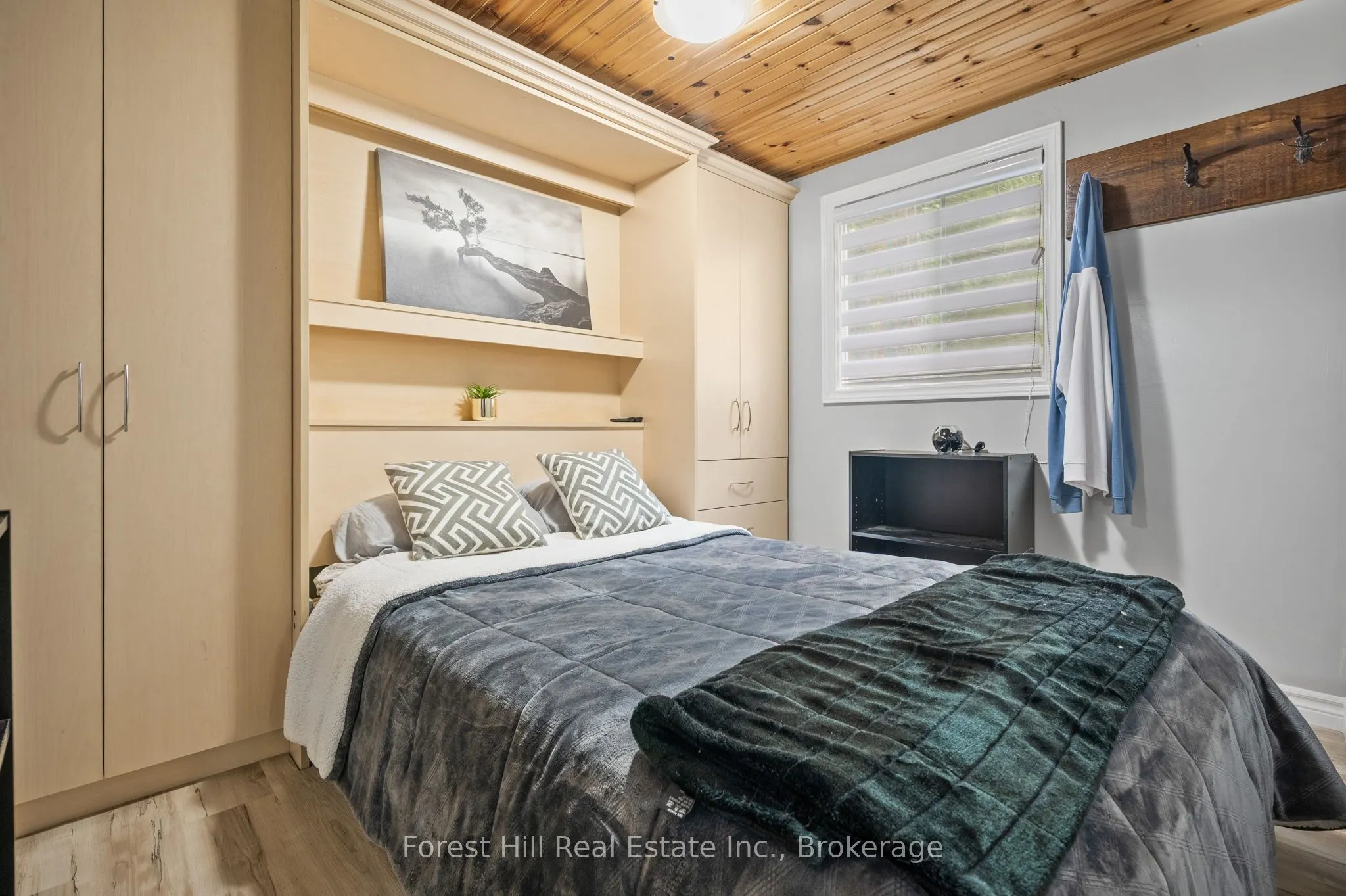 1099 Bracken Trail