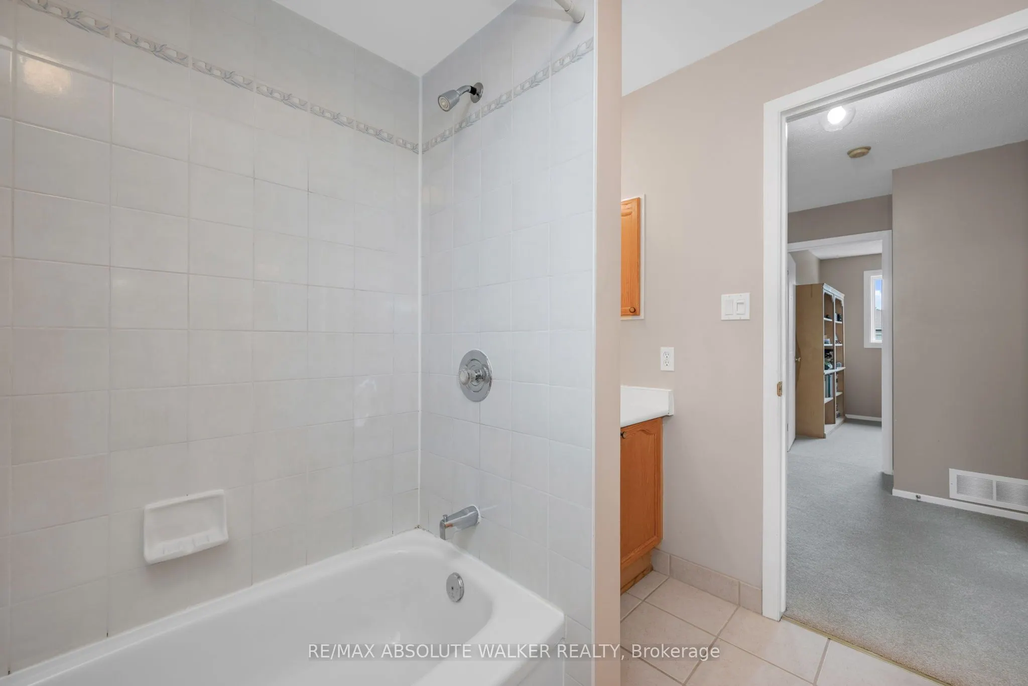 757 Clearcrest Crescent