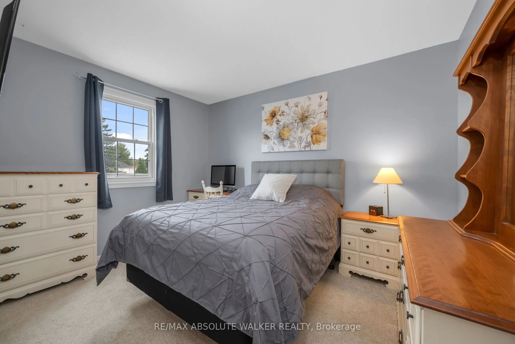 757 Clearcrest Crescent