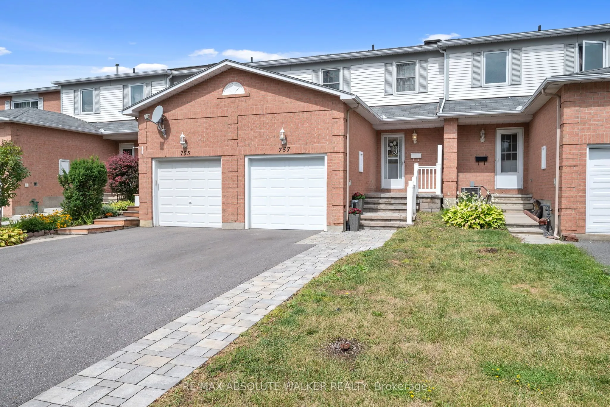 757 Clearcrest Crescent
