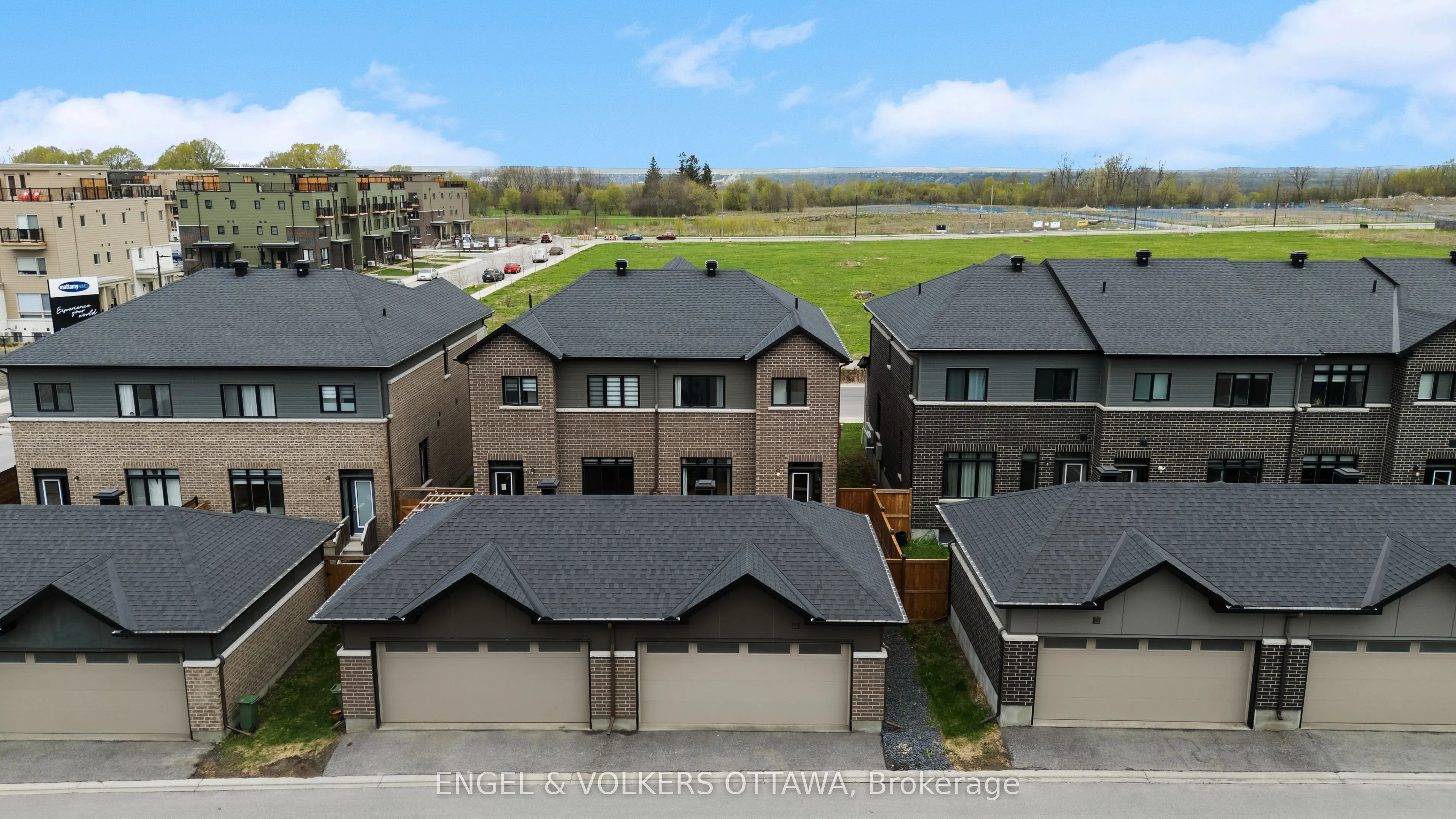 606 Mikinak Road